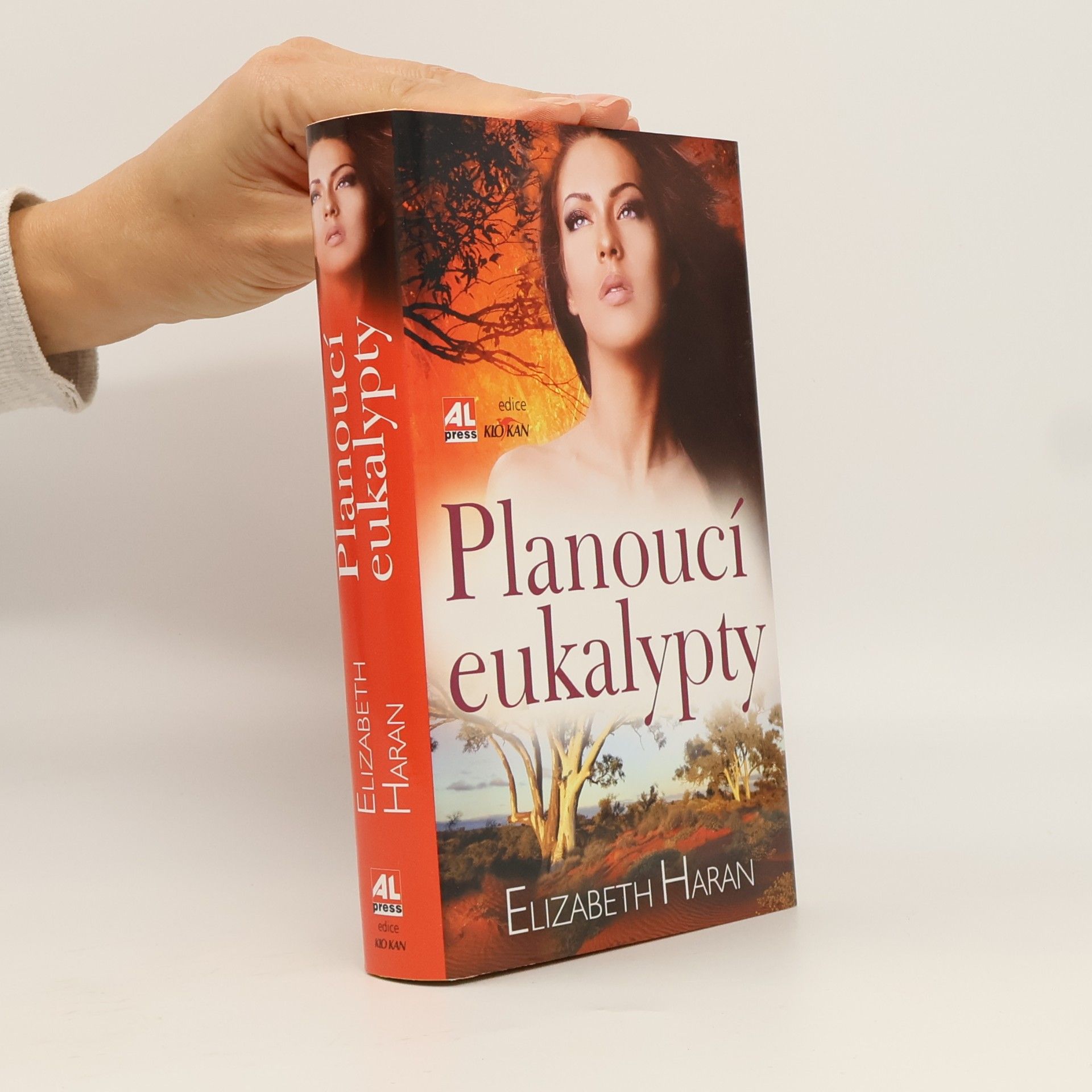 Elizabeth Haran Planoucí eukalypty