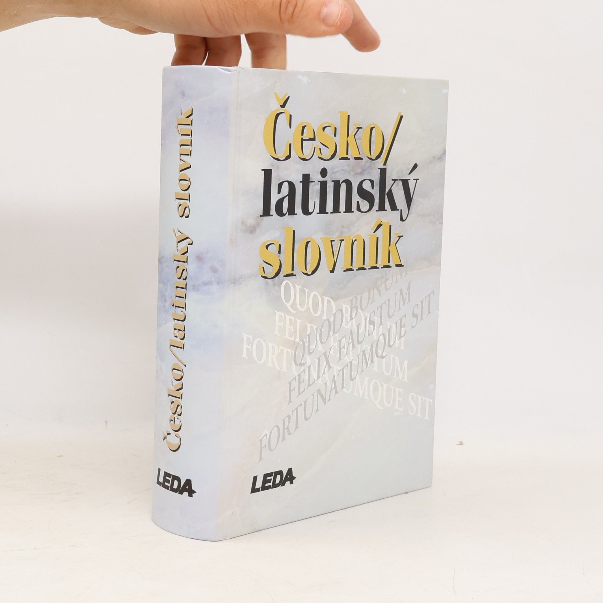 Zdeněk Quitt Česko-latinský slovník starověké i současné latiny