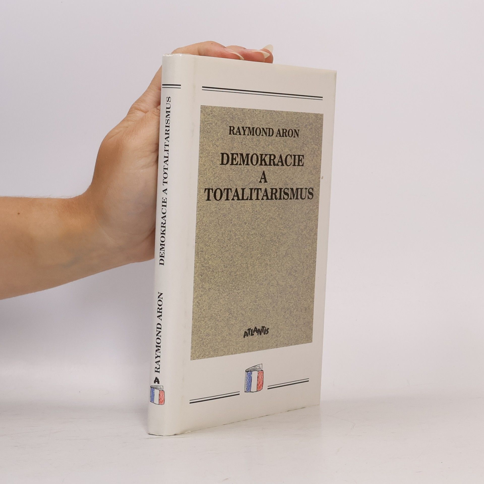 Demokracie a totalitarismus