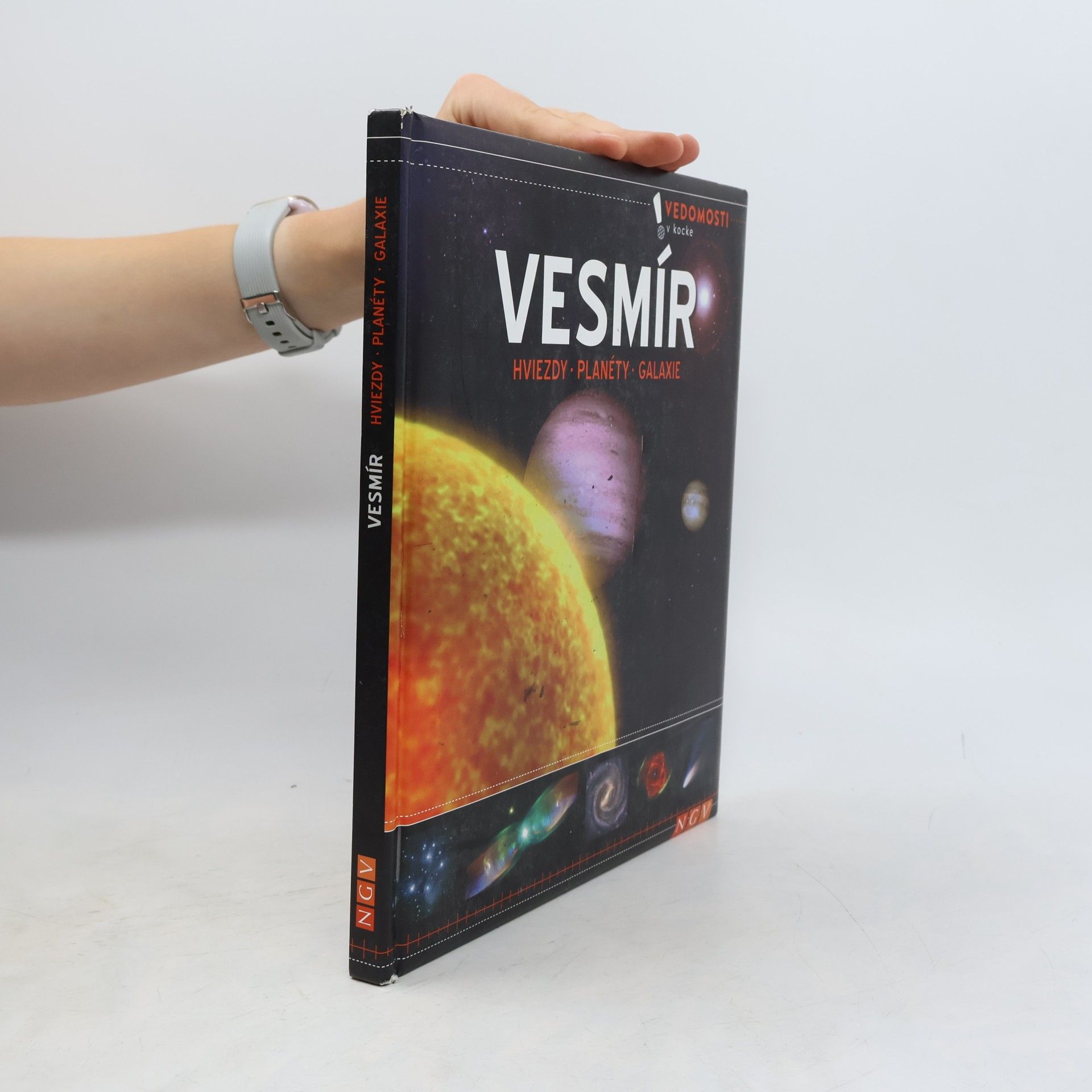 kolektiv Vesmír. Hviezdy. Planéty. Galaxie