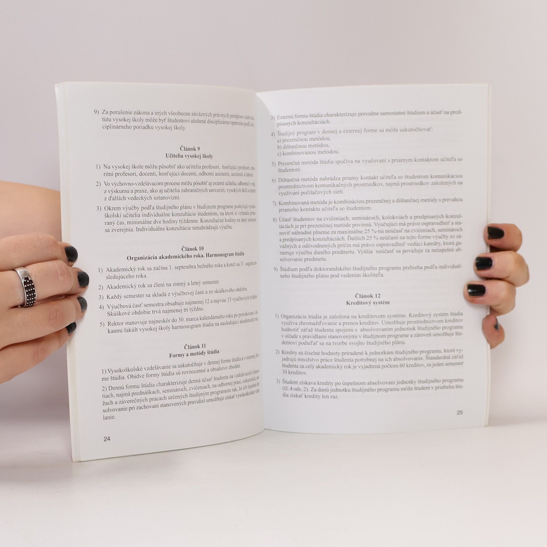 Autorenkollektiv Paneurópska Vysoká Škola