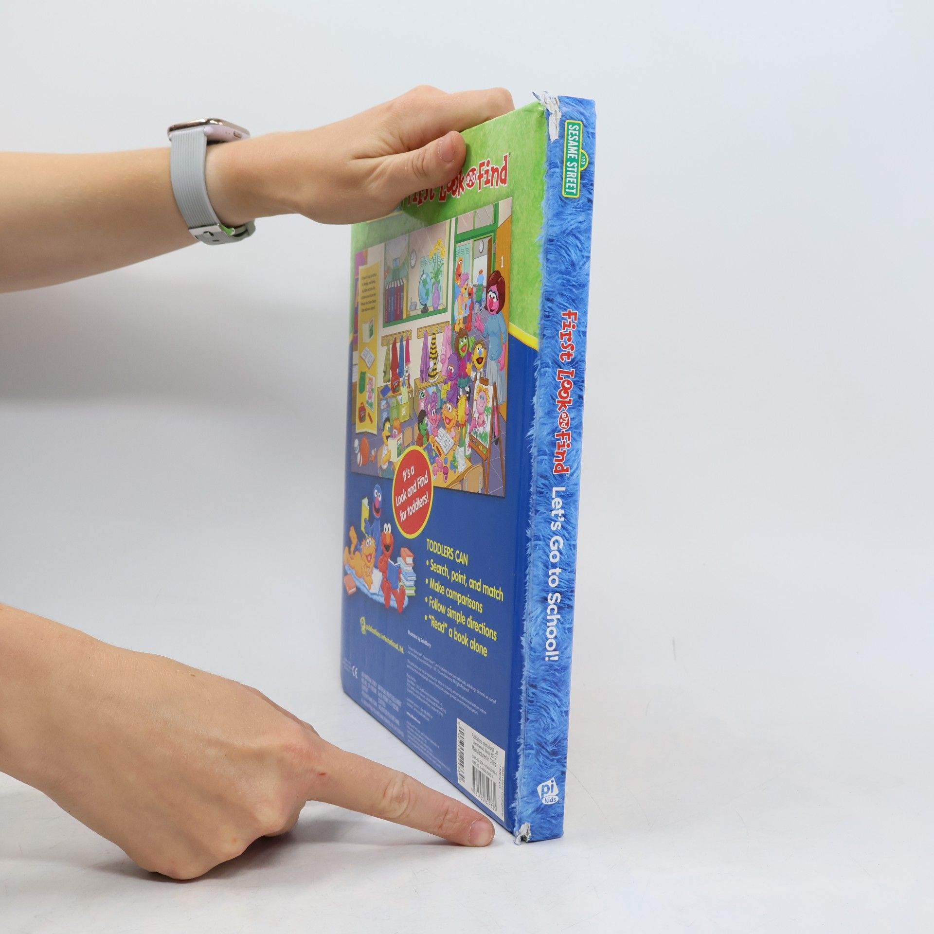 Phoenix International Publications Sesame Street First Look and Find: Let's Go to School
