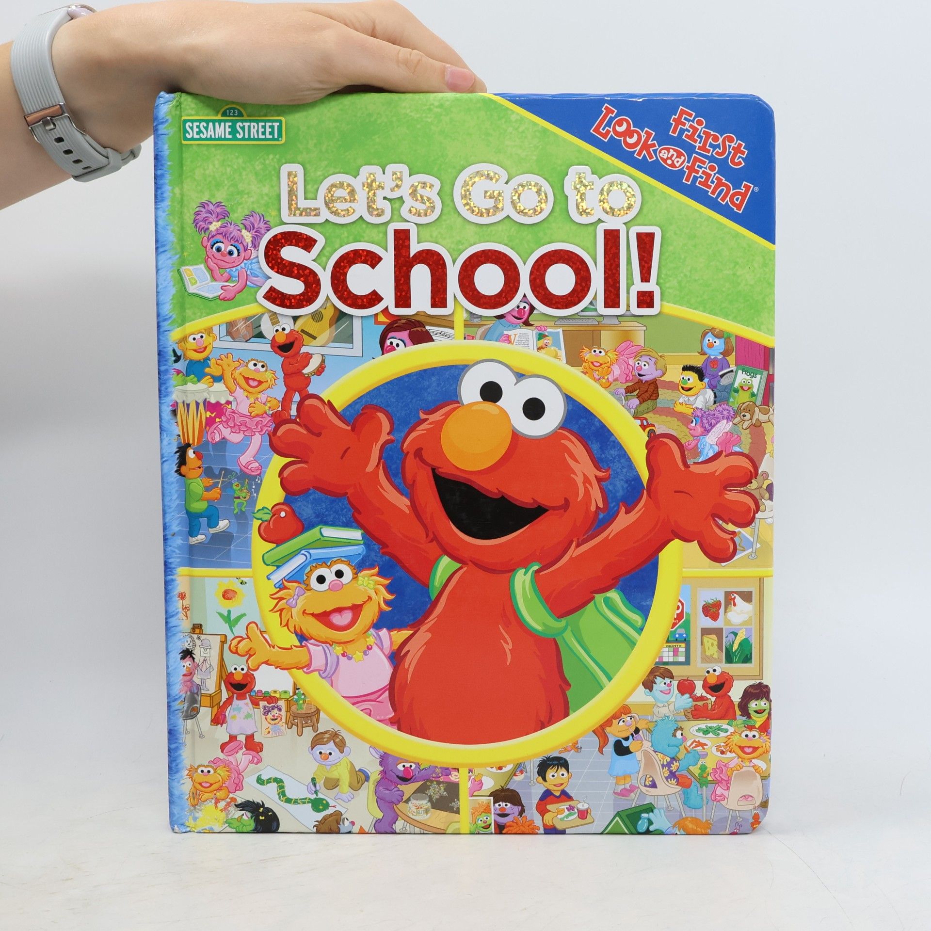 Phoenix International Publications Sesame Street First Look and Find: Let's Go to School