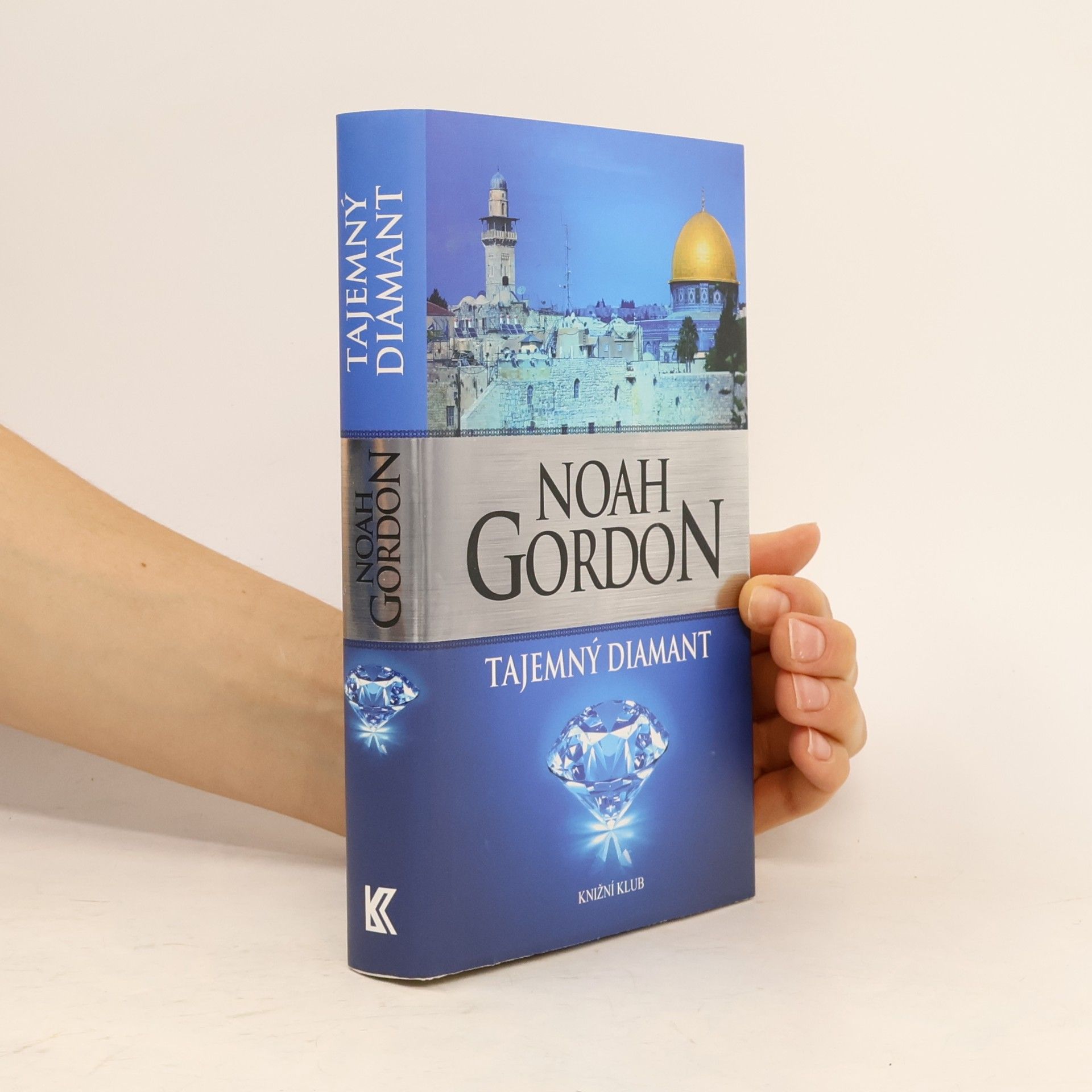 Noah Gordon Tajemný diamant