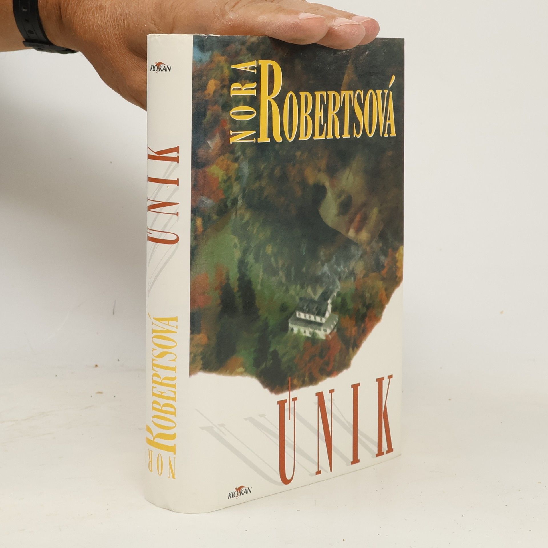 Nora Roberts Únik