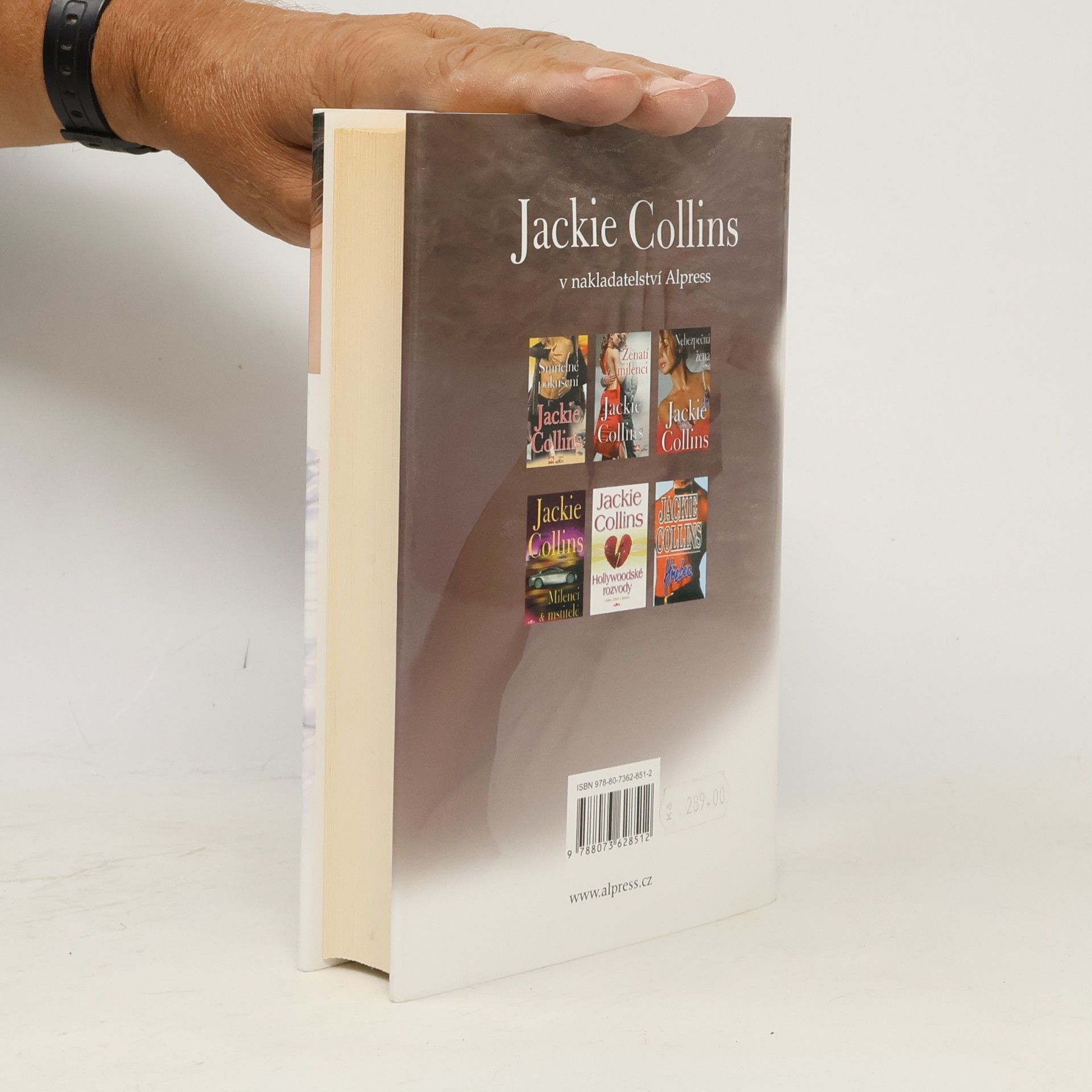 Jackie Collins Naivní mrcha