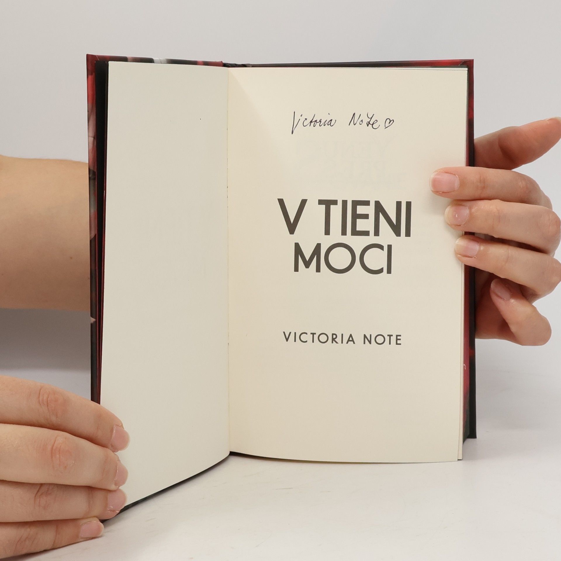Victoria Note V tieni moci
