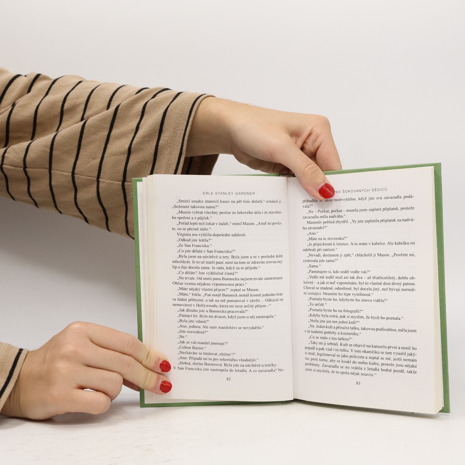 Erle Stanley Gardner Případ naříkající vlaštovky ; Případ šokovaných dědiců