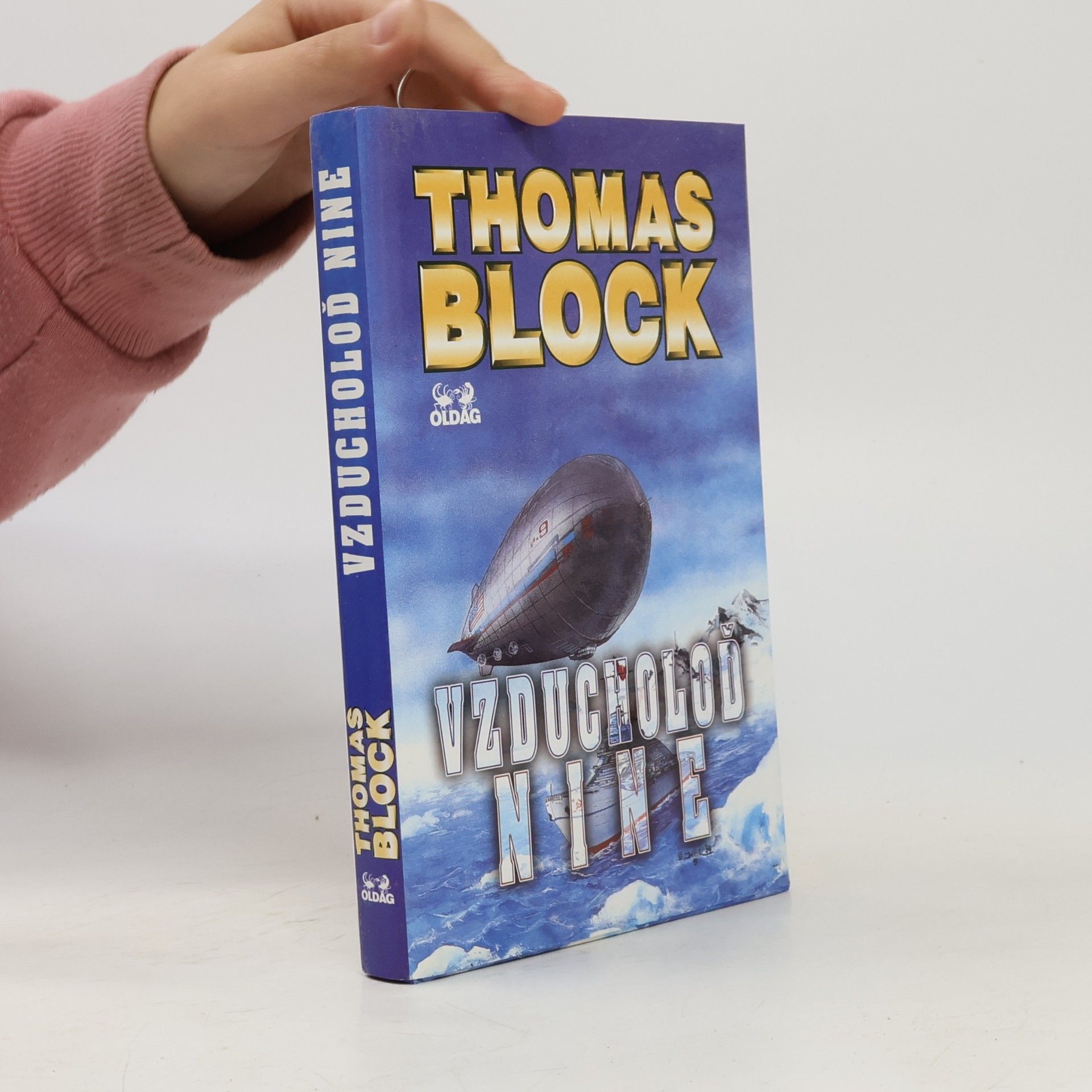 Thomas Block Vzducholoď Nine
