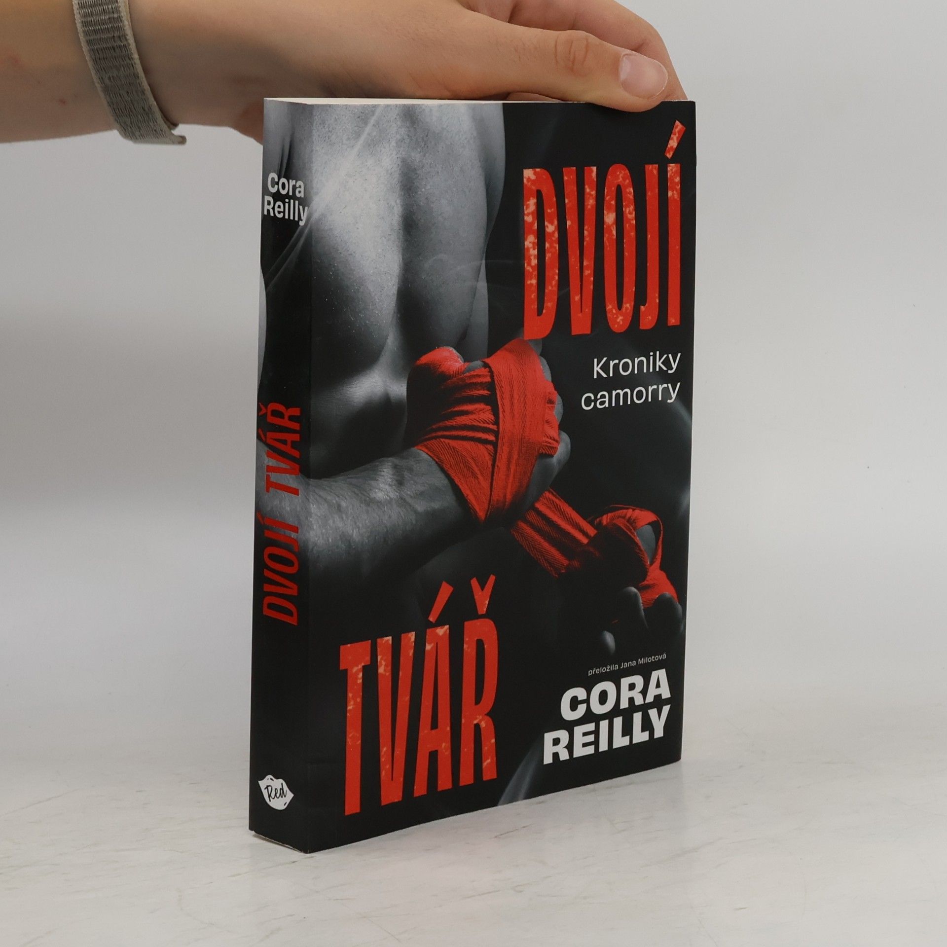 Cora Reilly Dvojí tvář