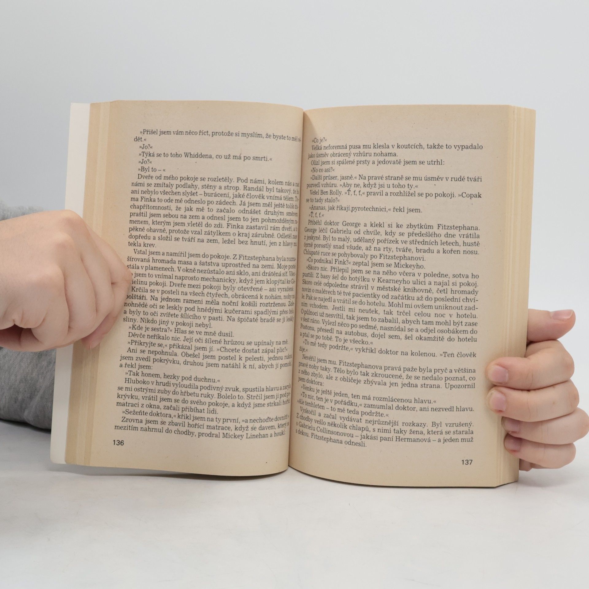 Dashiell Hammett Prokletí rodu Dainů. Skleněný klíč