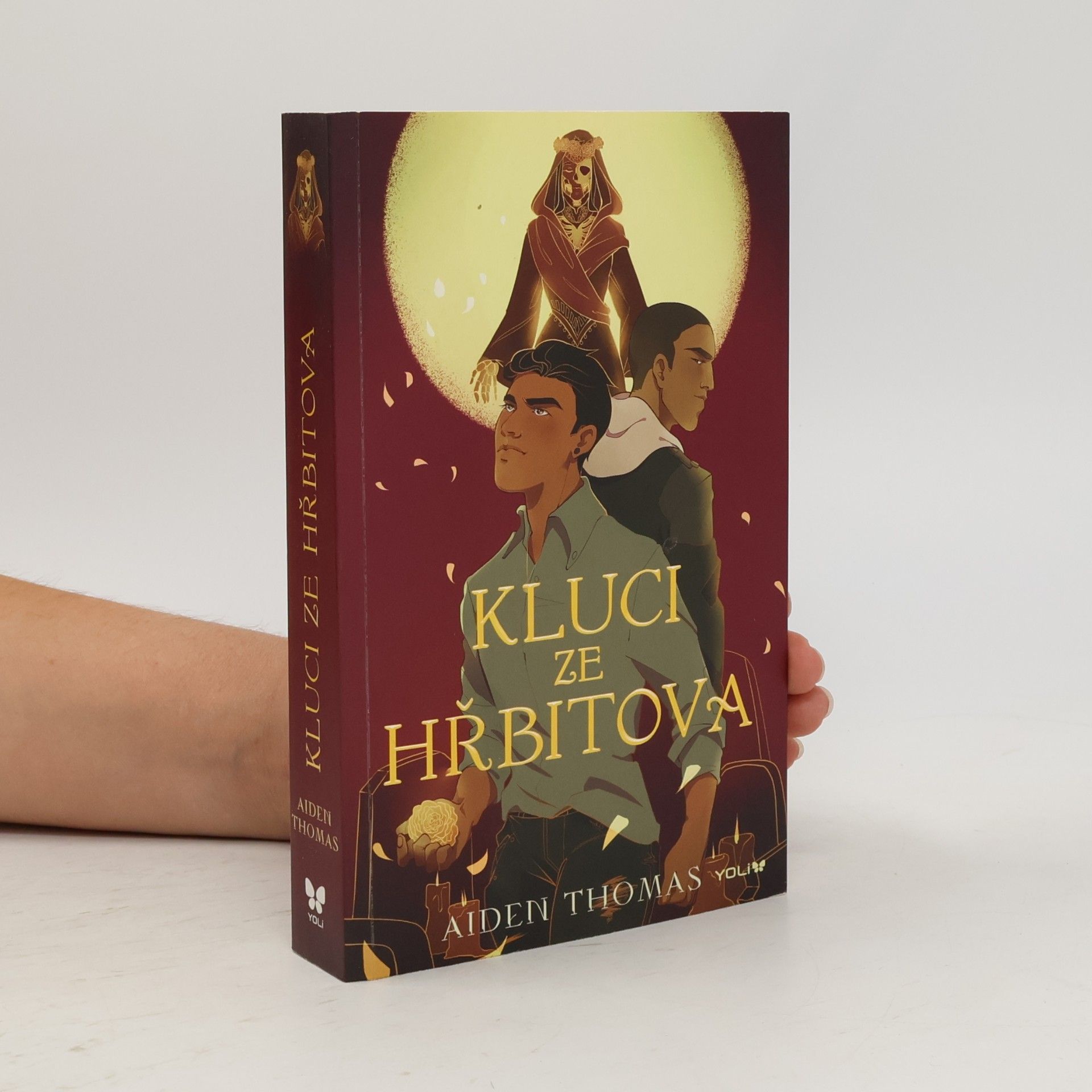 Aiden Thomas Kluci ze hřbitova