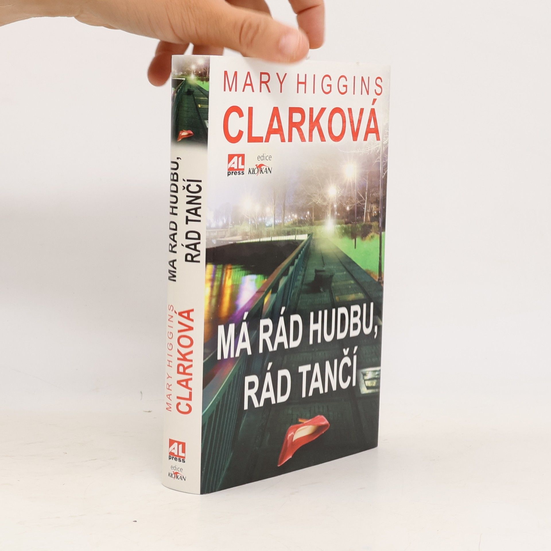 Mary Higgins Clark Má rád hudbu, rád tančí