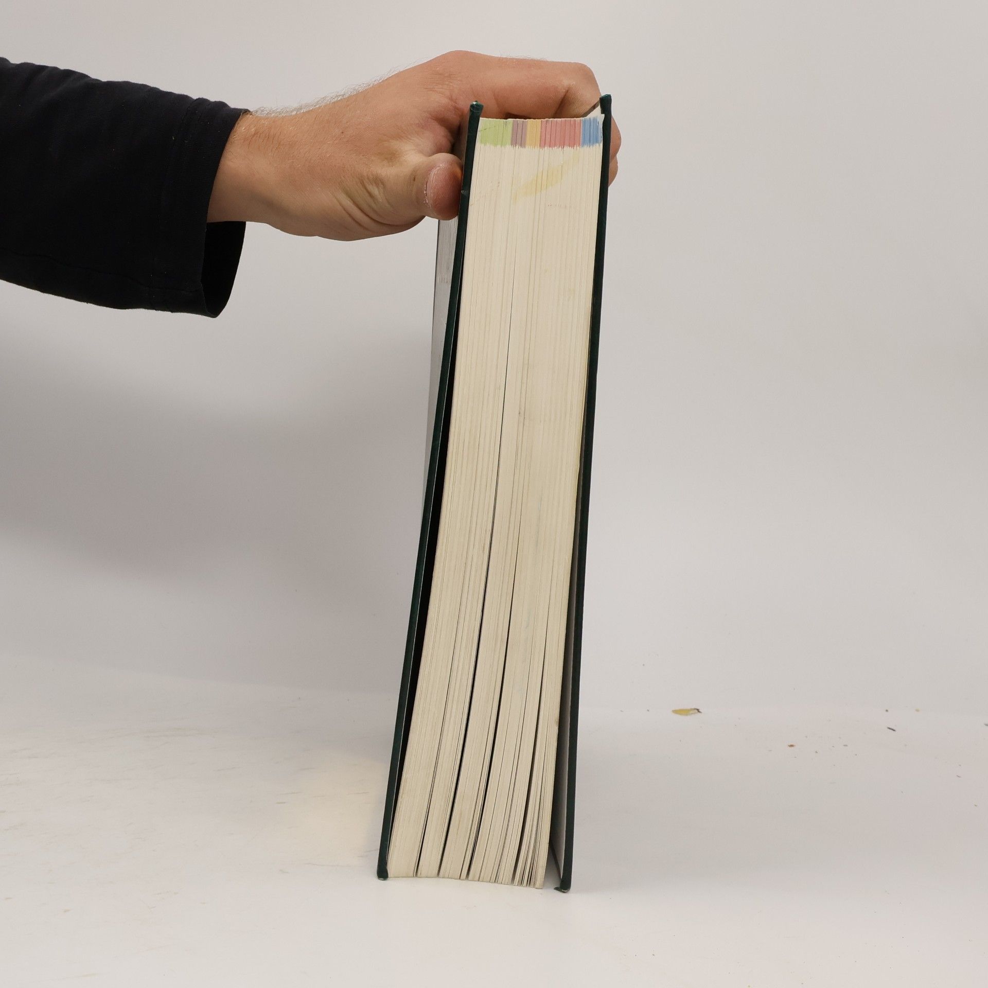 Autores varios Universum. Všeobecná encyklopedie 3. M-R