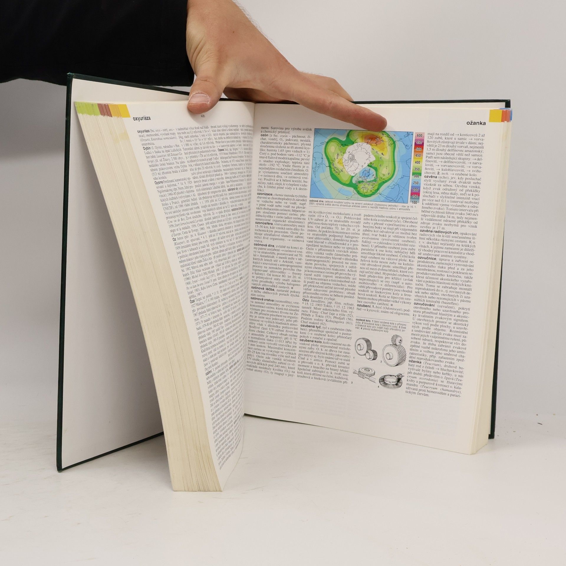 Autores varios Universum. Všeobecná encyklopedie 3. M-R