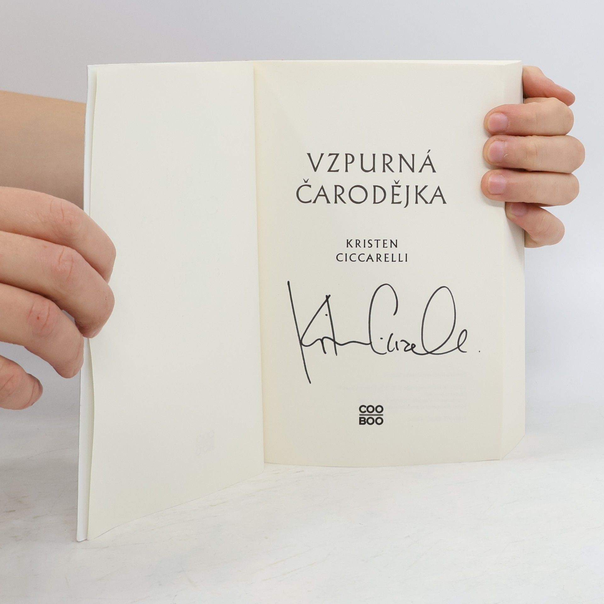 Kristen Ciccarelli Vzpurná čarodějka