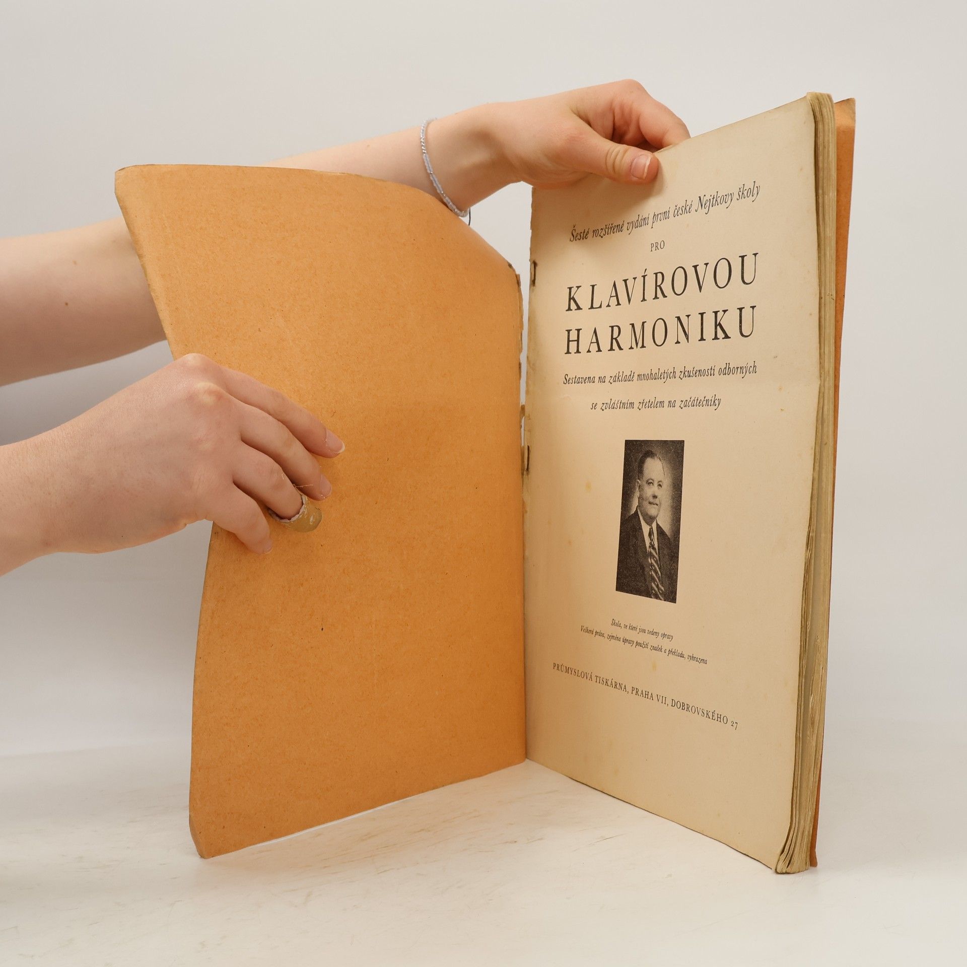 František Nejtek Páté rozšířené vydání první české Nejtkovy školy pro klavírovou harmoniku