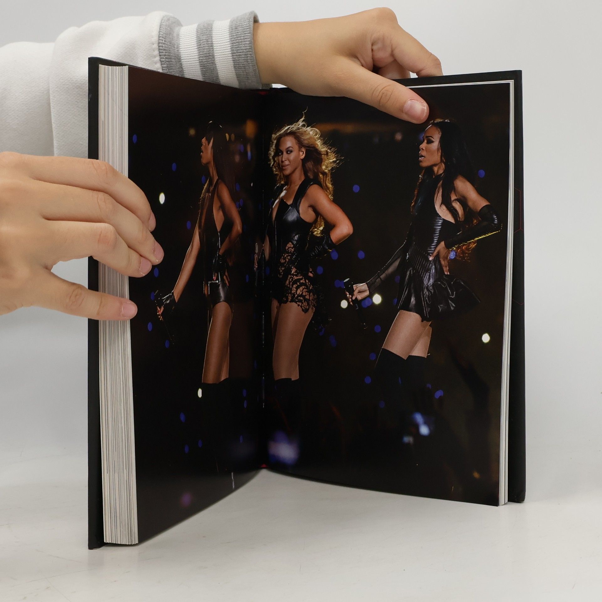Chris Roberts Beyoncégrafie : život a kariéra Beyoncé v obrazech