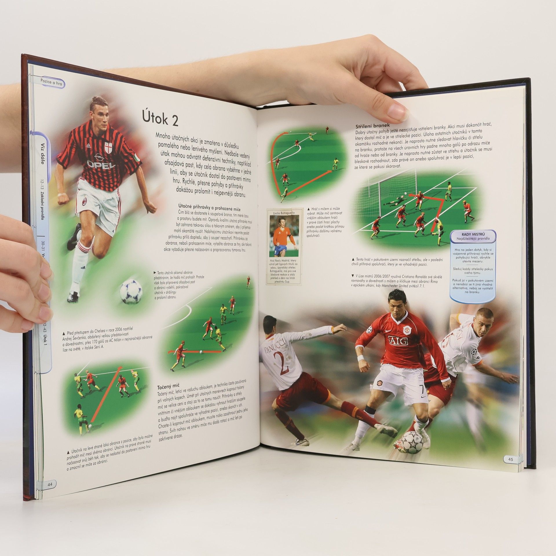Clive Gifford Fotbal. Obrazový průvodce nejkrásnější hrou