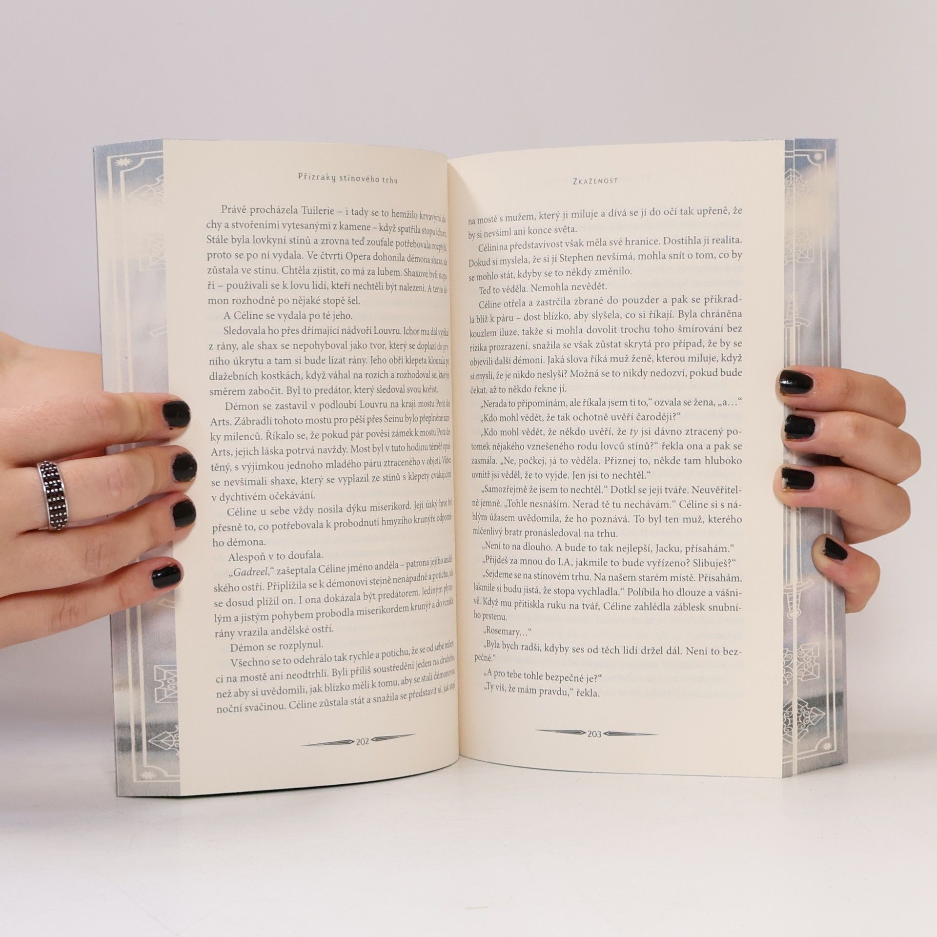 Maureen Johnson Přízraky stínového trhu