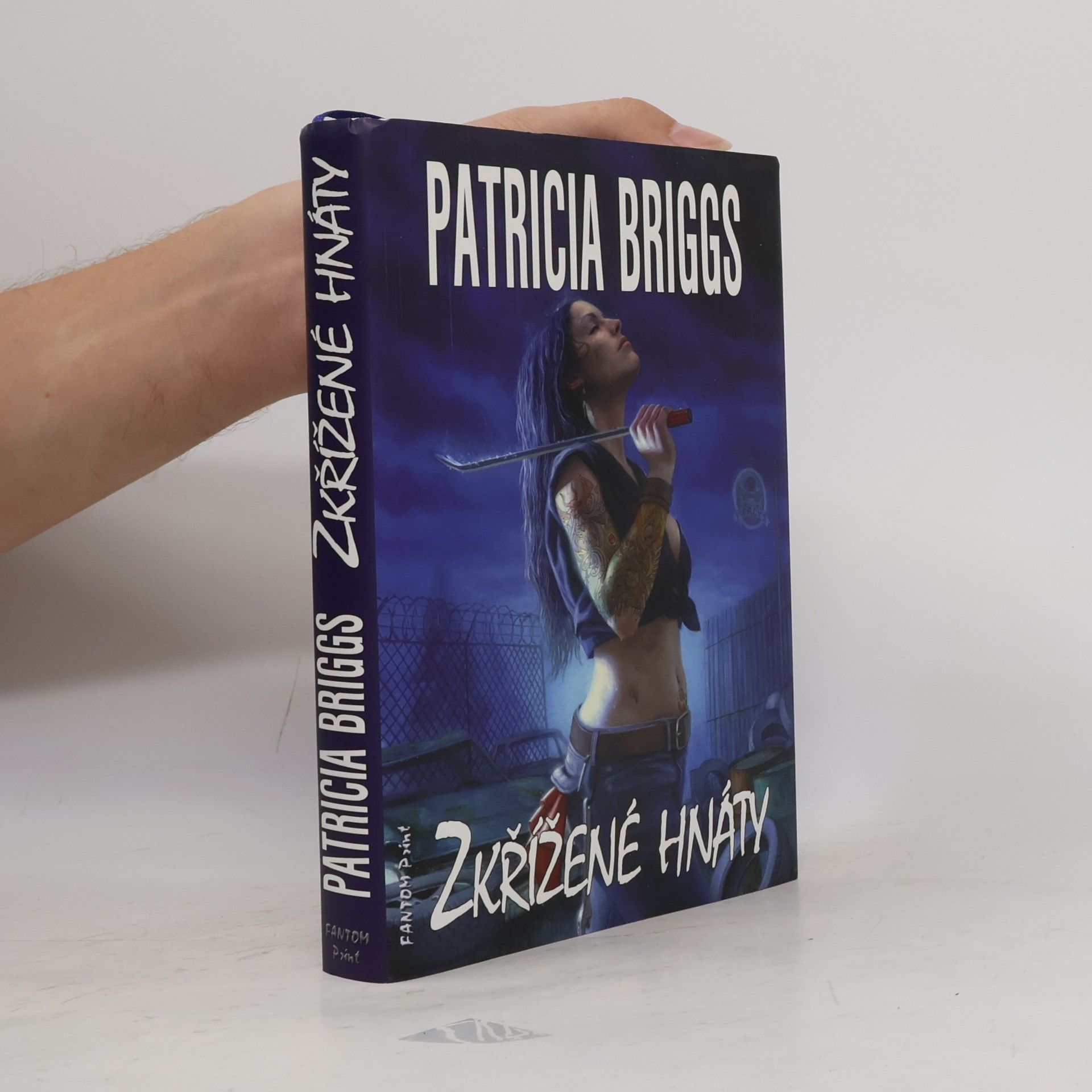 Patricia Briggs Zkřížené hnáty