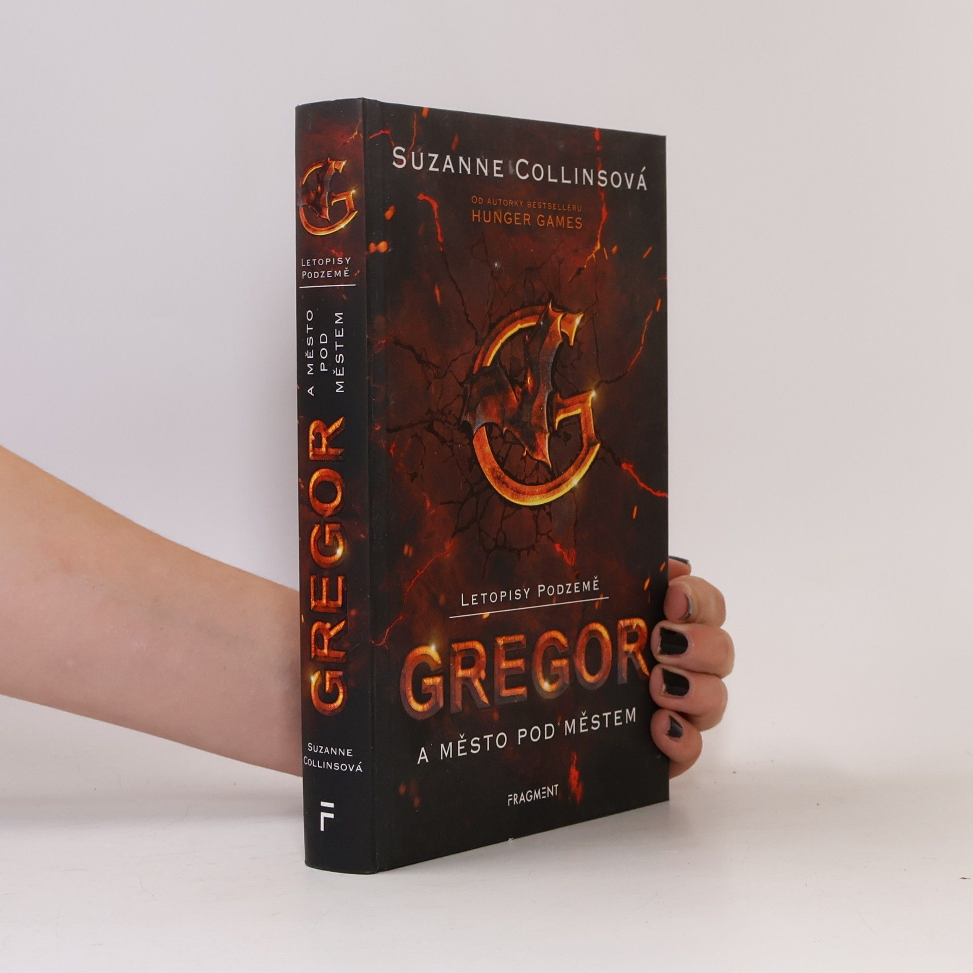 Suzanne Collins Letopisy Podzemě. Gregor a město pod městem