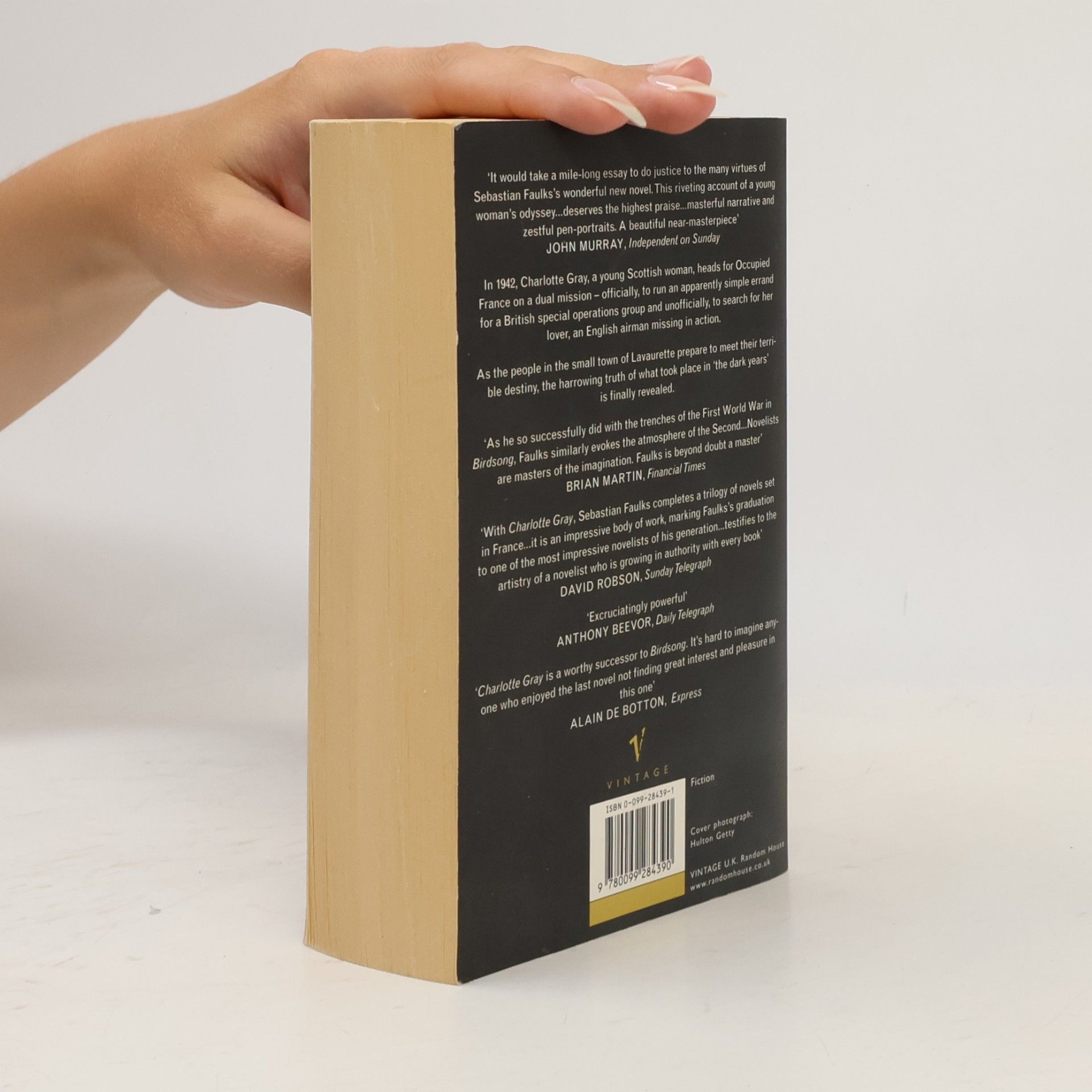 Sebastian Faulks Charlotte Gray