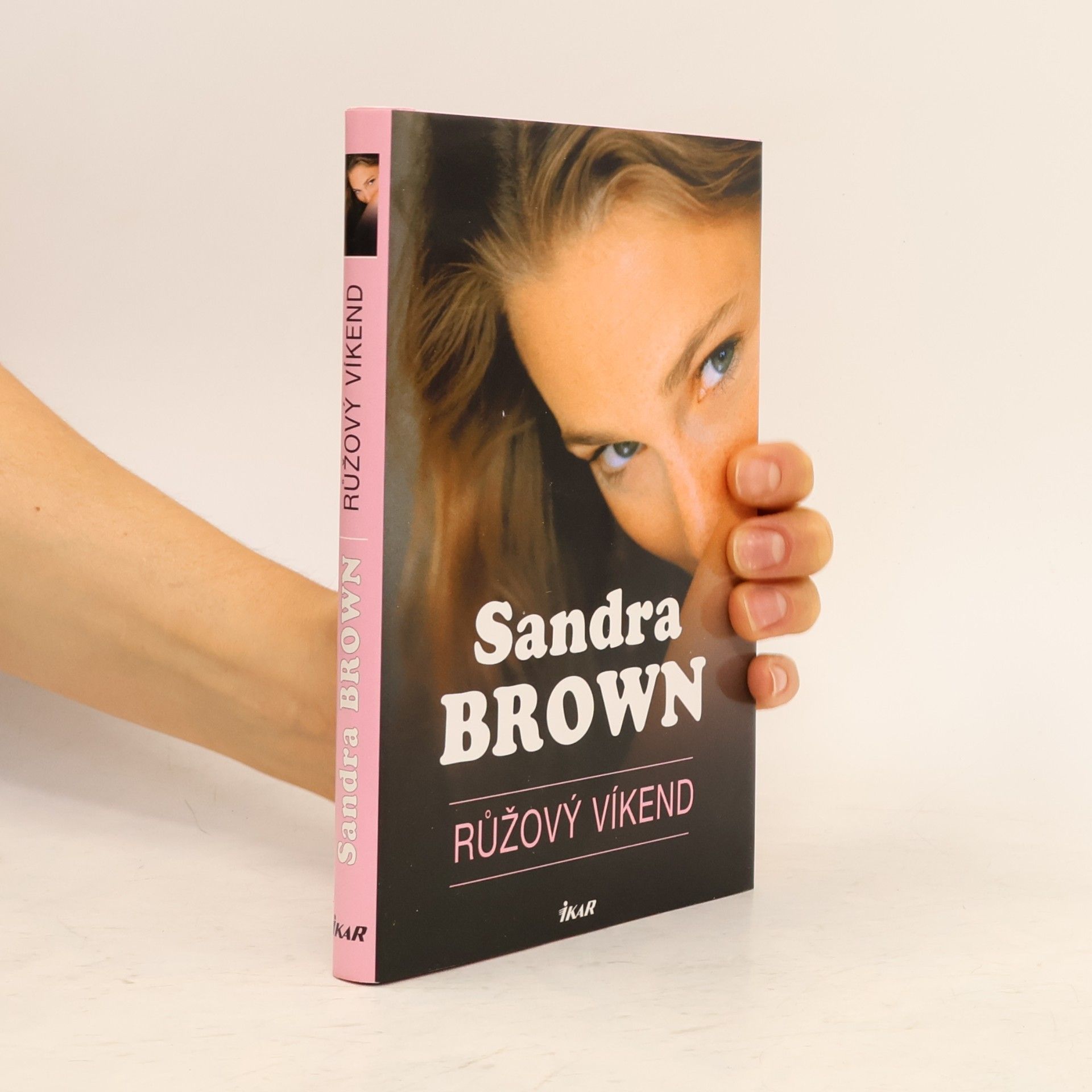 Sandra Brown Růžový víkend