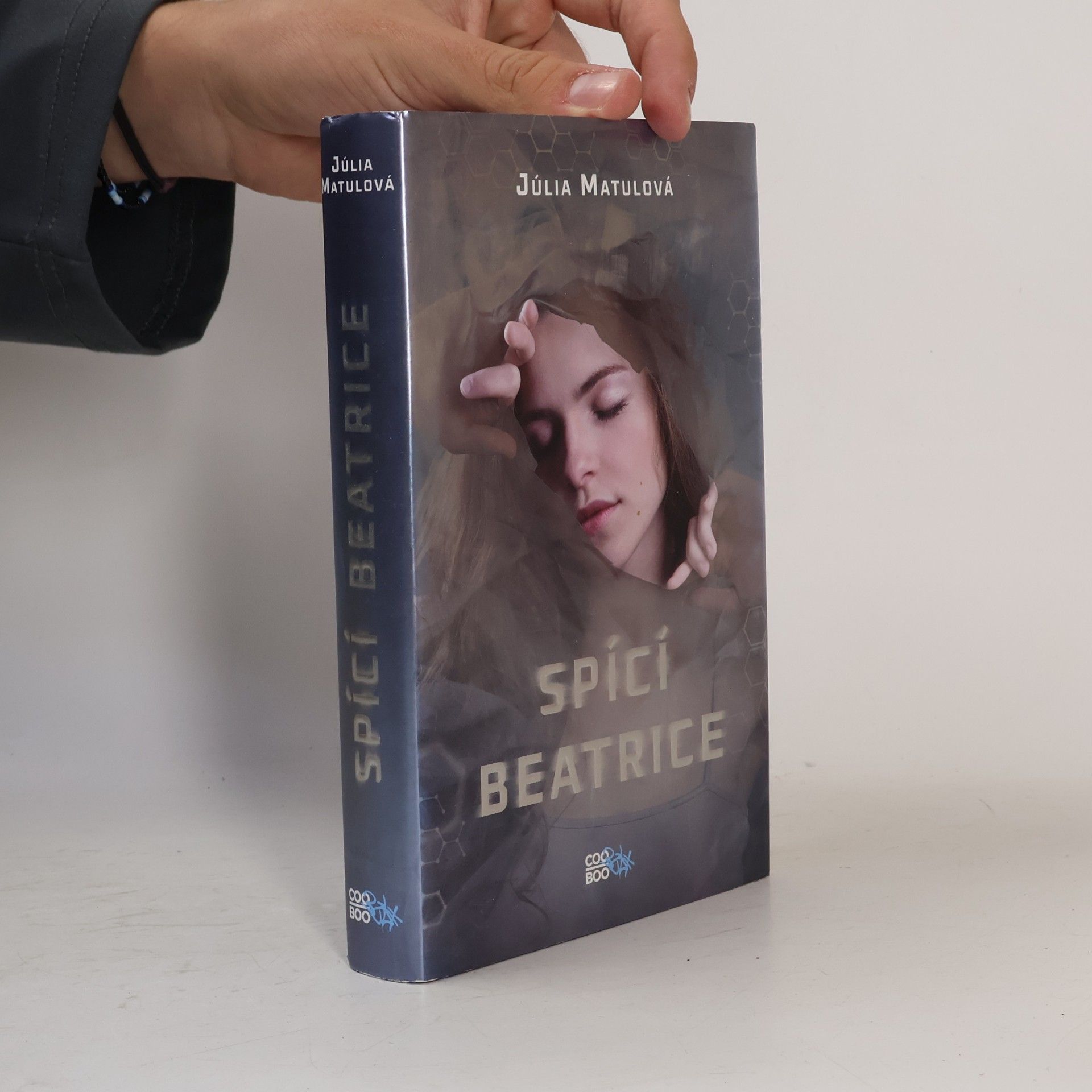 Júlia Matulová Spící Beatrice