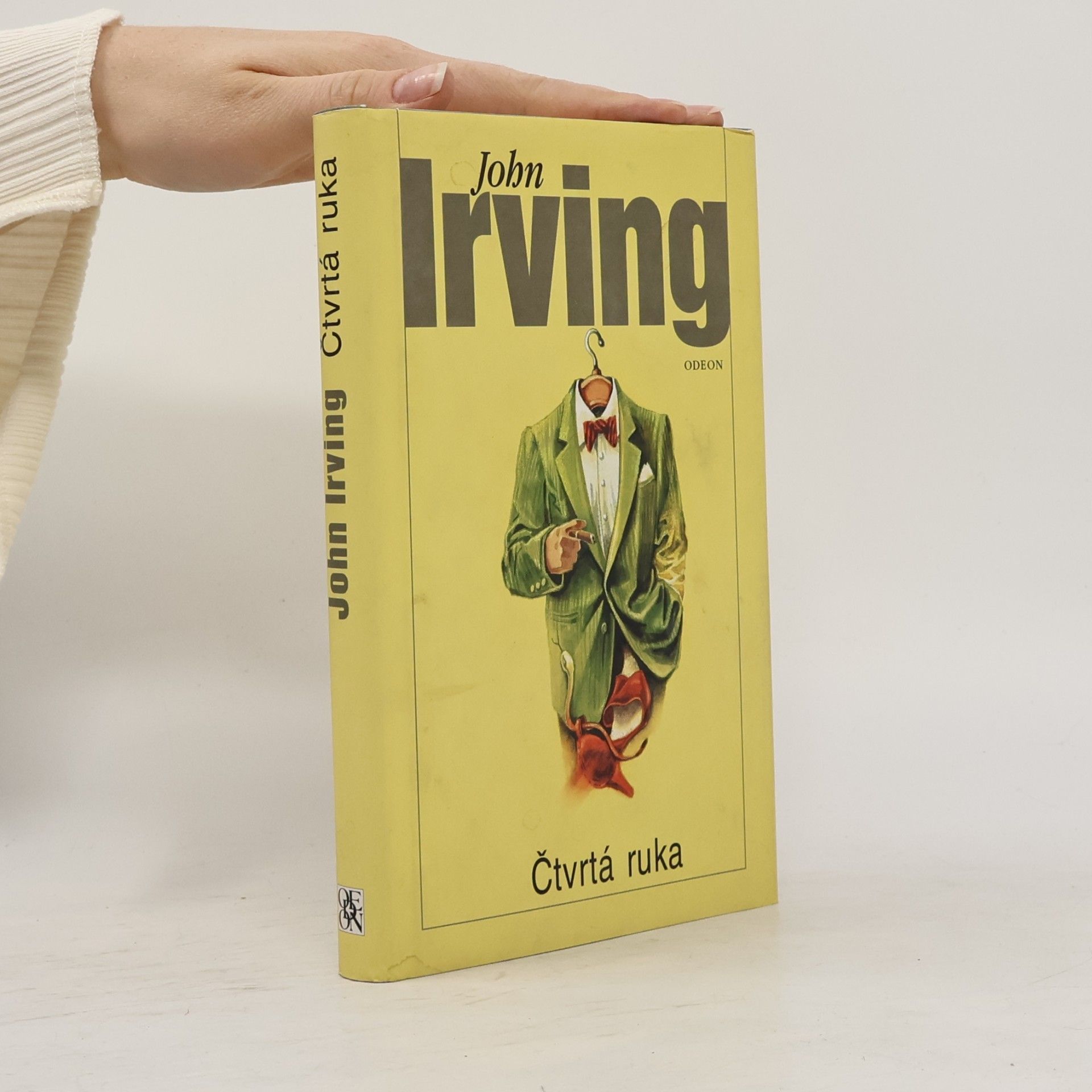 John Irving Čtvrtá ruka