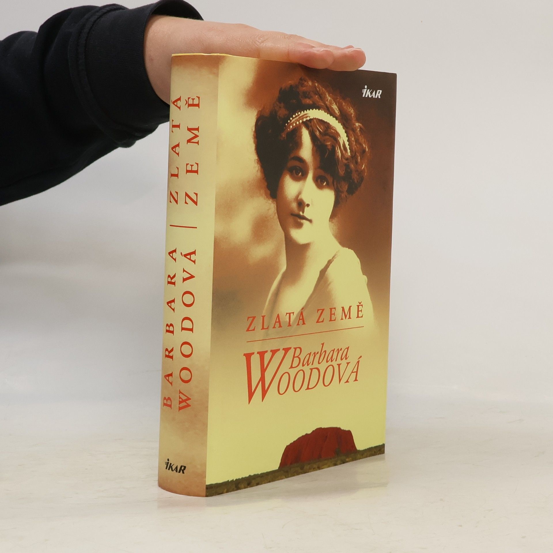 Barbara Wood Zlatá země