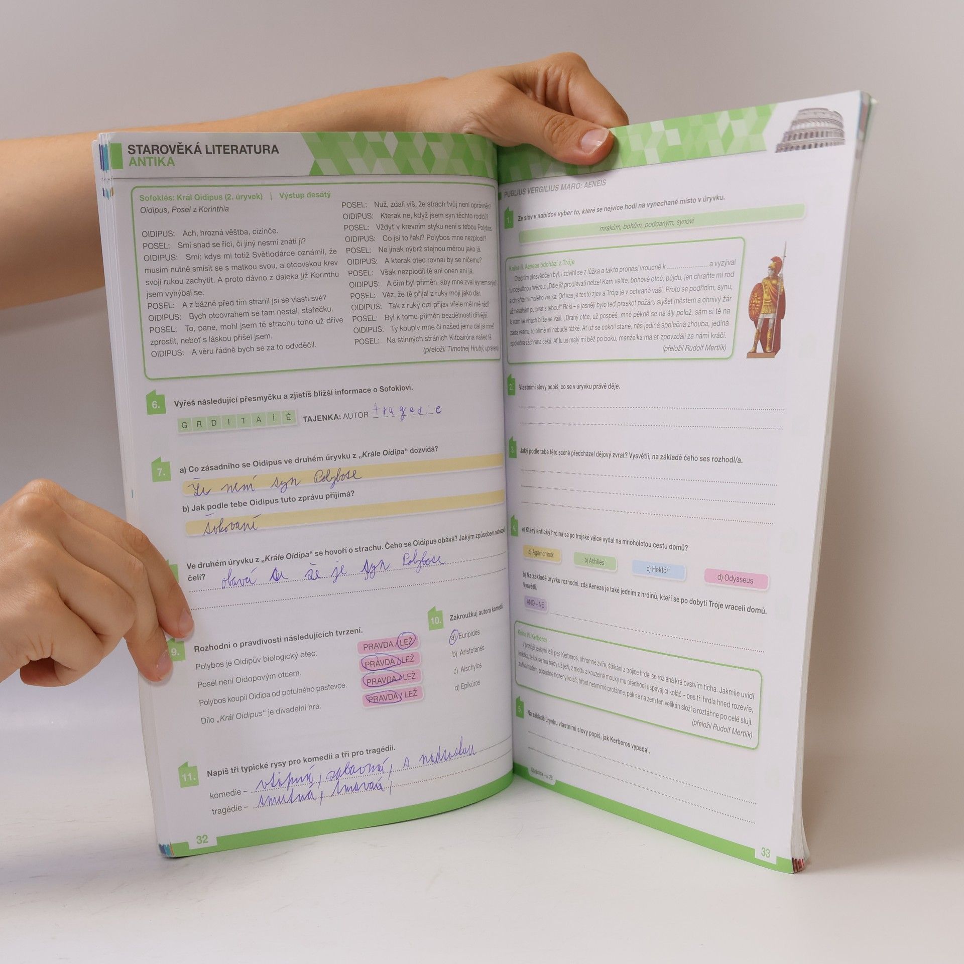 AA.VV. Hravá literatura 7