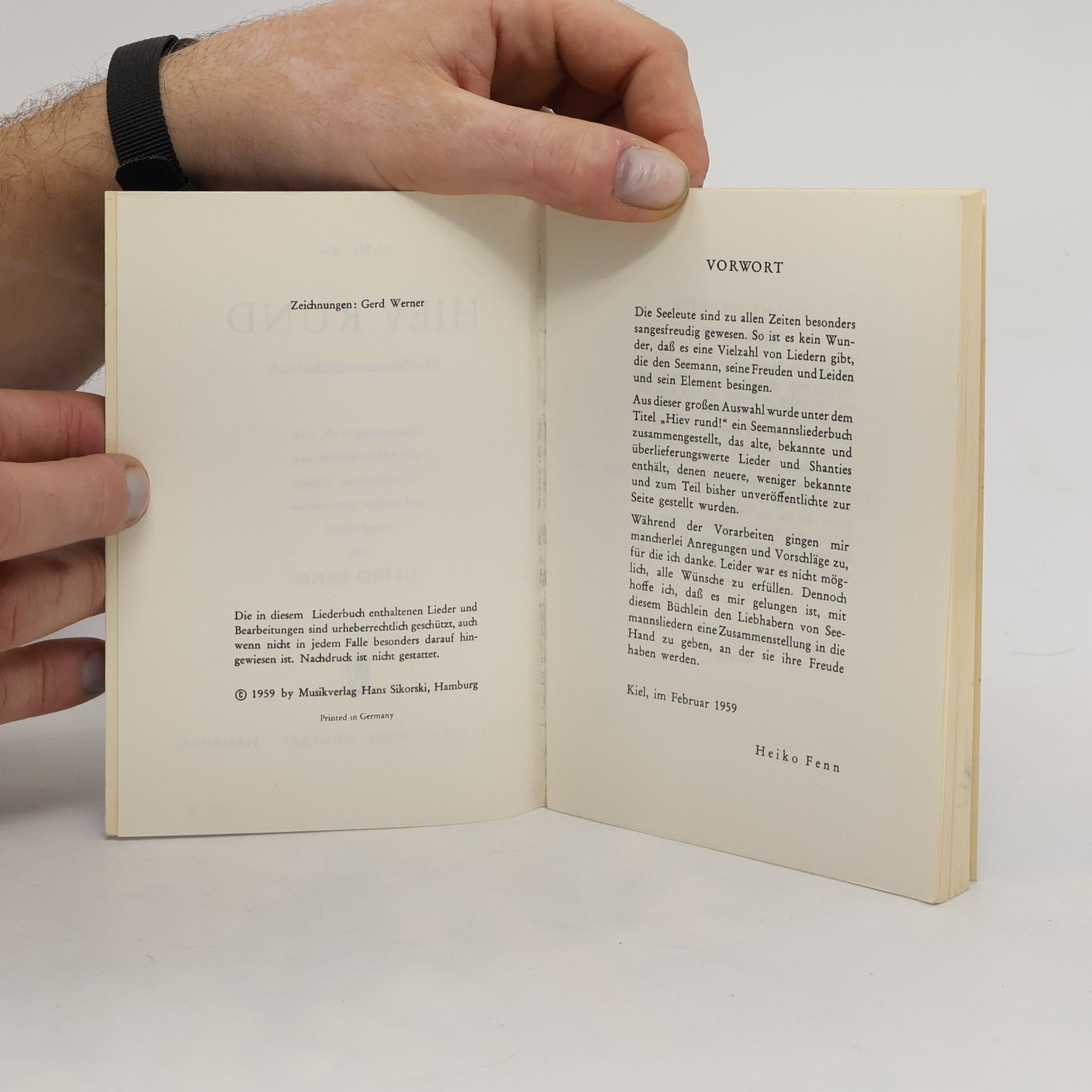 Various authors  Hiev Rund! Das Seemannsliederbuch