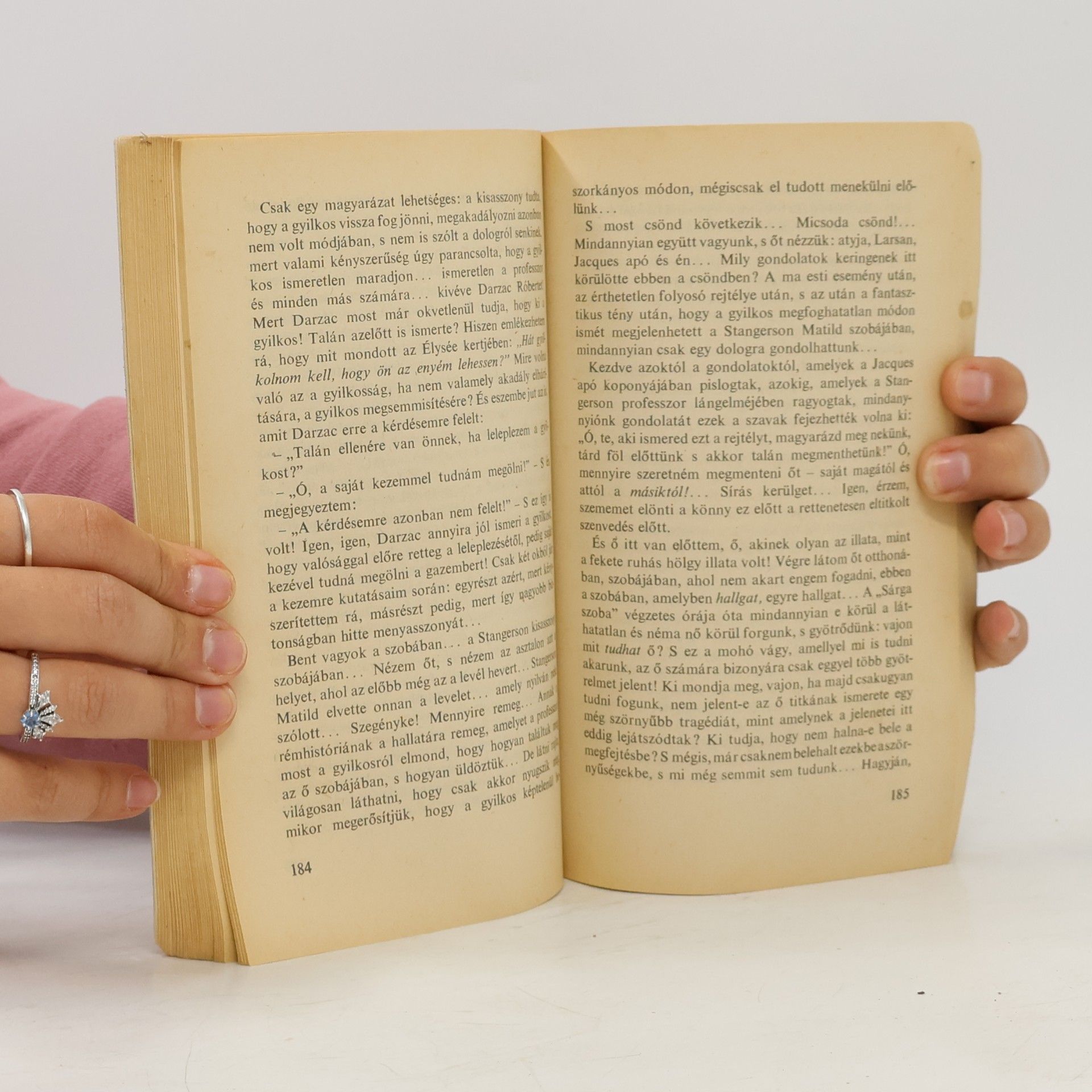Gaston Leroux A sárga szoba titka
