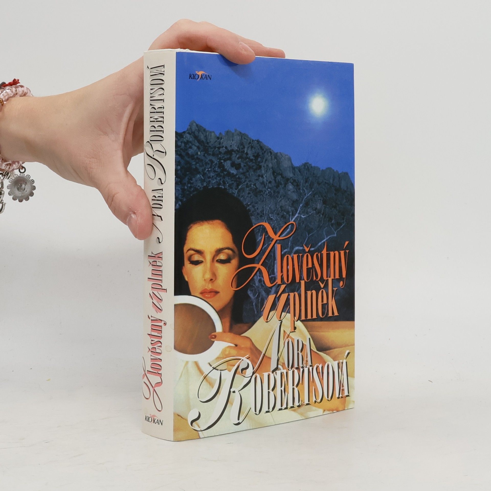 Nora Roberts Zlověstný úplněk