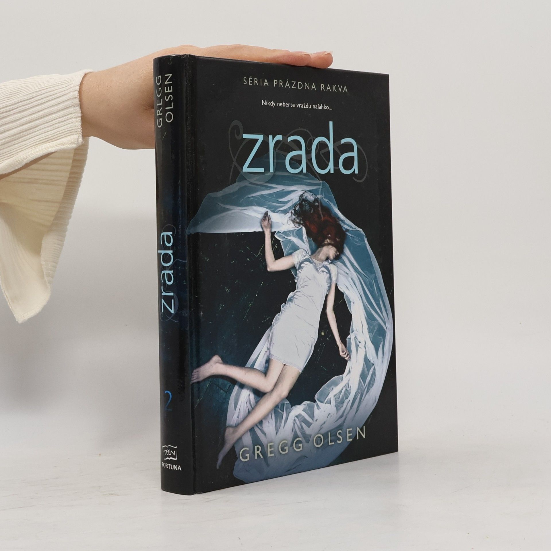 Zrada. Séria prázdna rakva