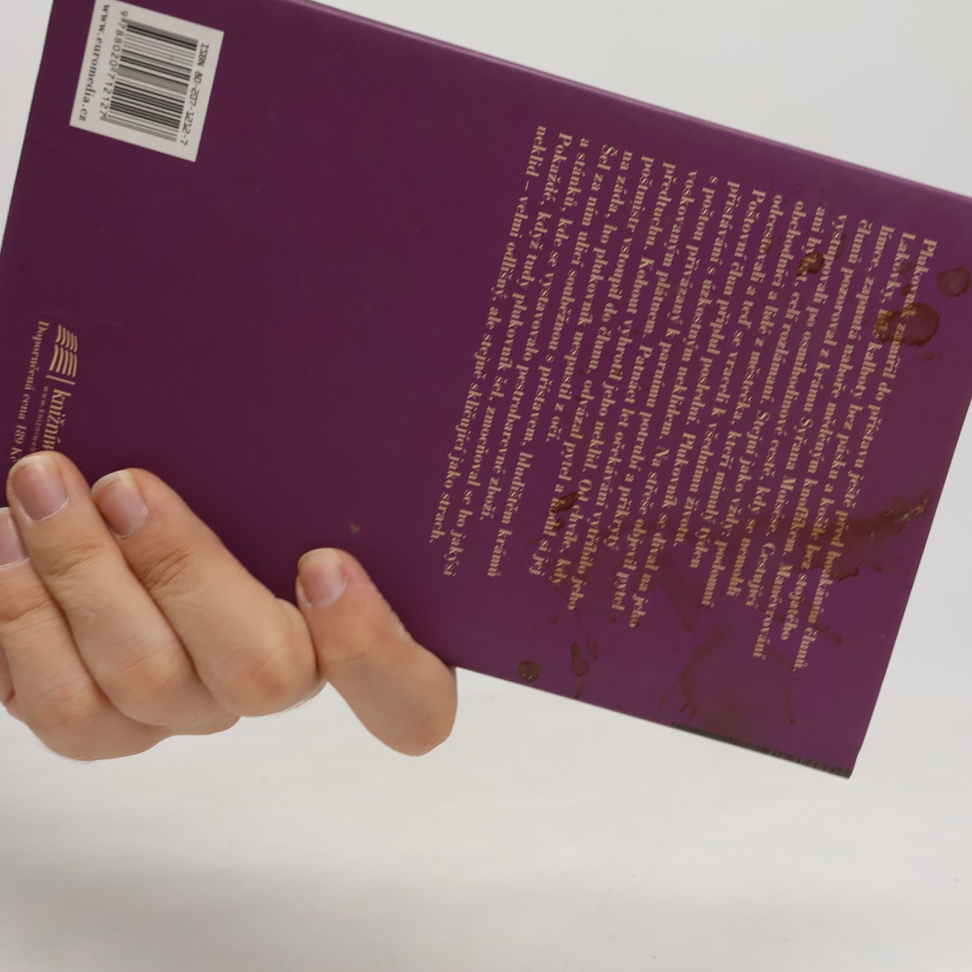 Gabriel García Márquez Plukovníkovi nemá kdo psát