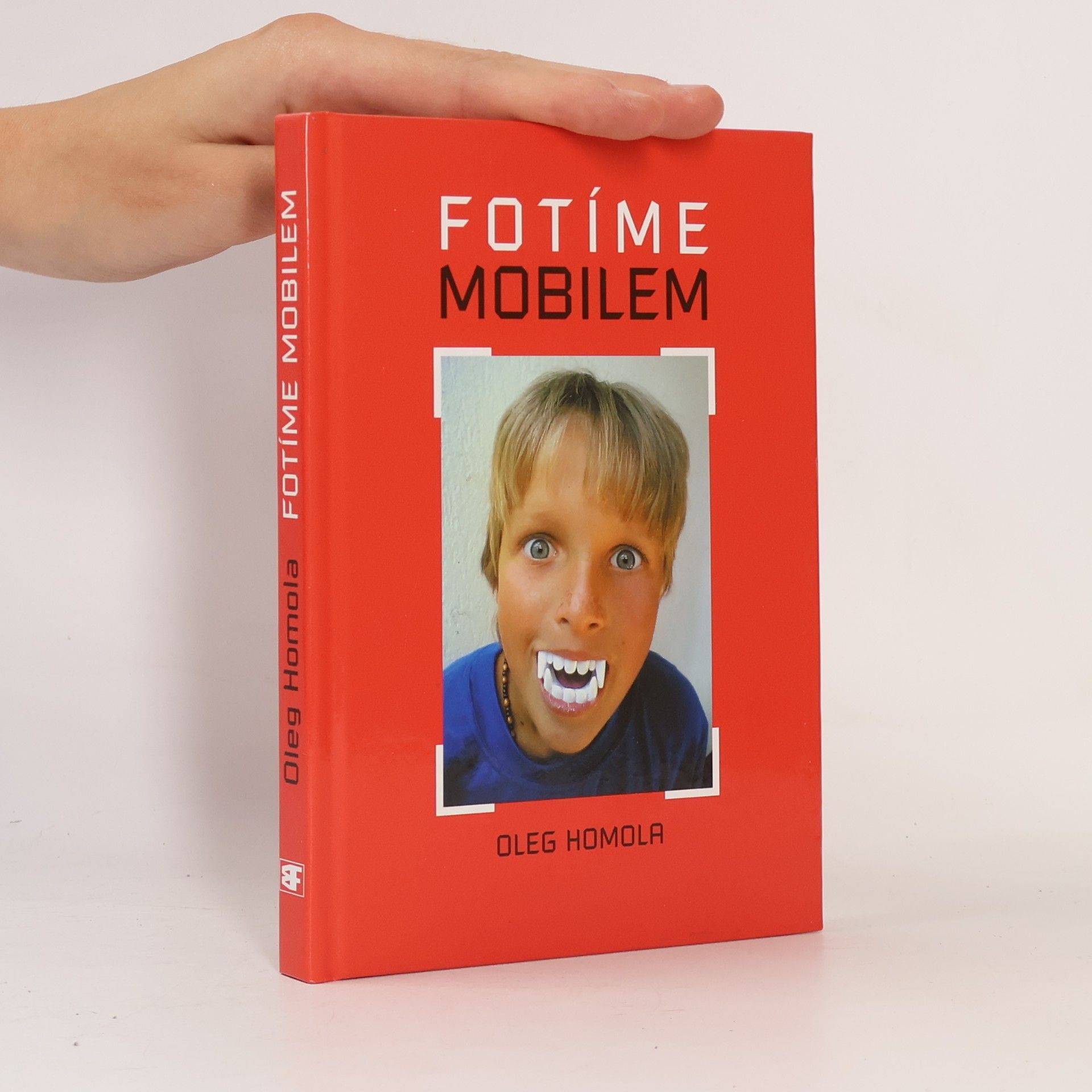 Oleg Homola Fotíme mobilem