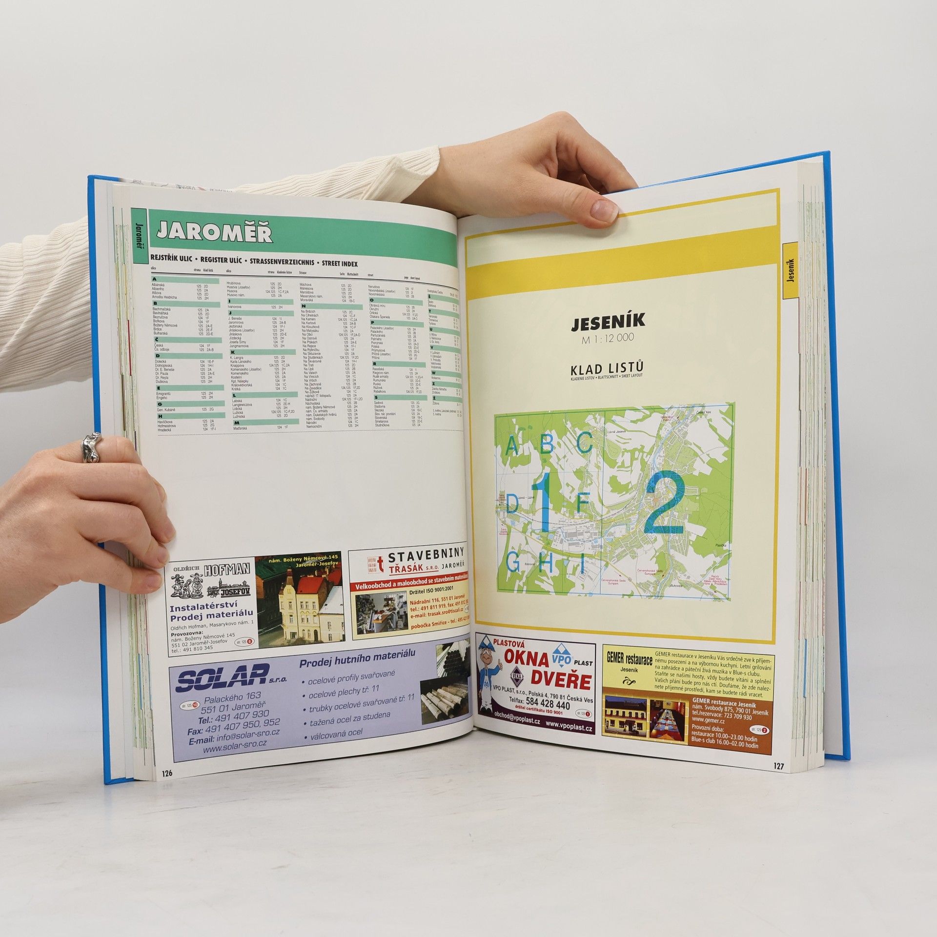 Autores varios Představujeme města ČR 2. díl Podrobné plány 70 měst z krajů Jihomoravský, Královéhradecký, Moravskoslezský, Olomoucký, Pardubický, Vysočina, Zlínský.
