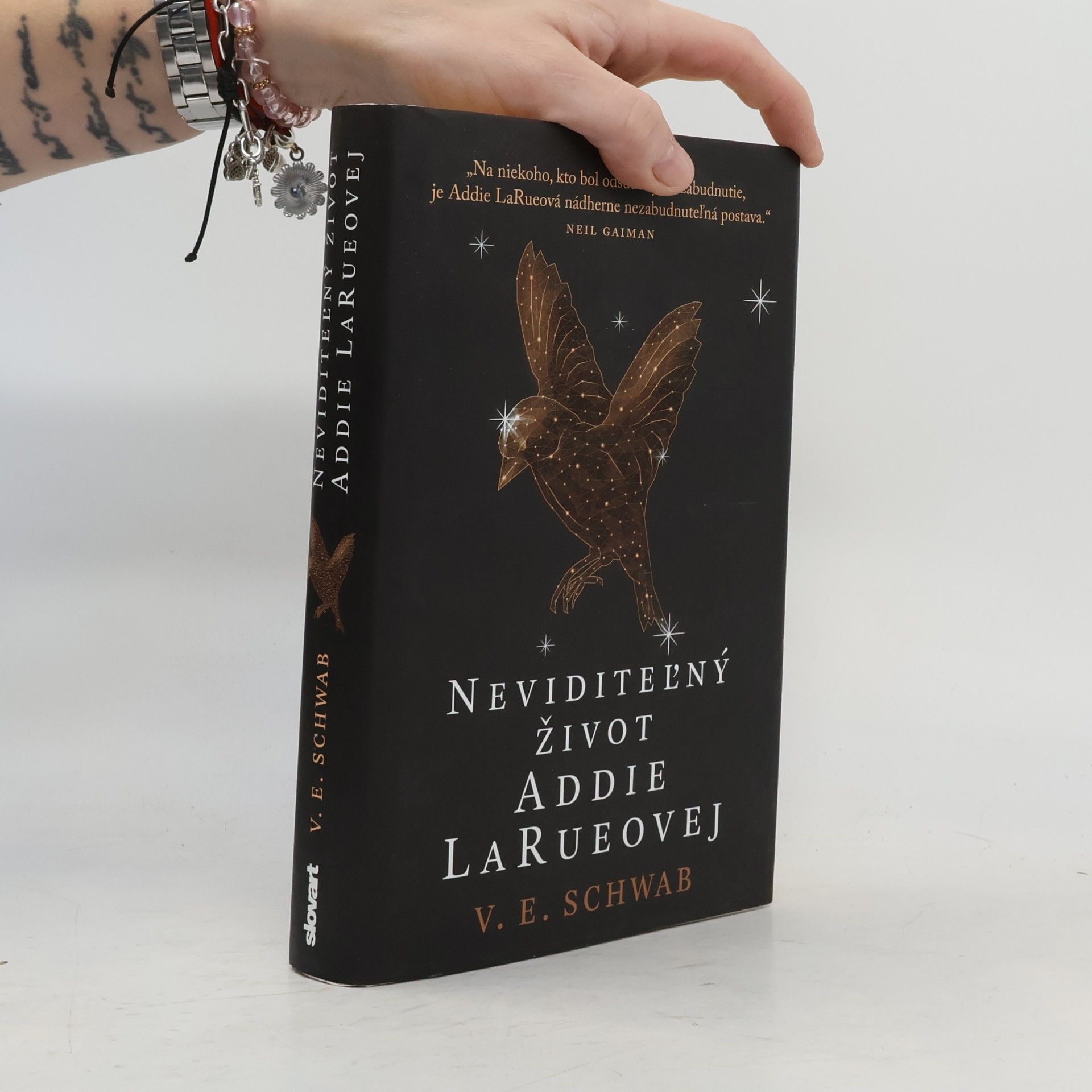 Victoria Schwab Neviditeľný život Addie LaRueovej