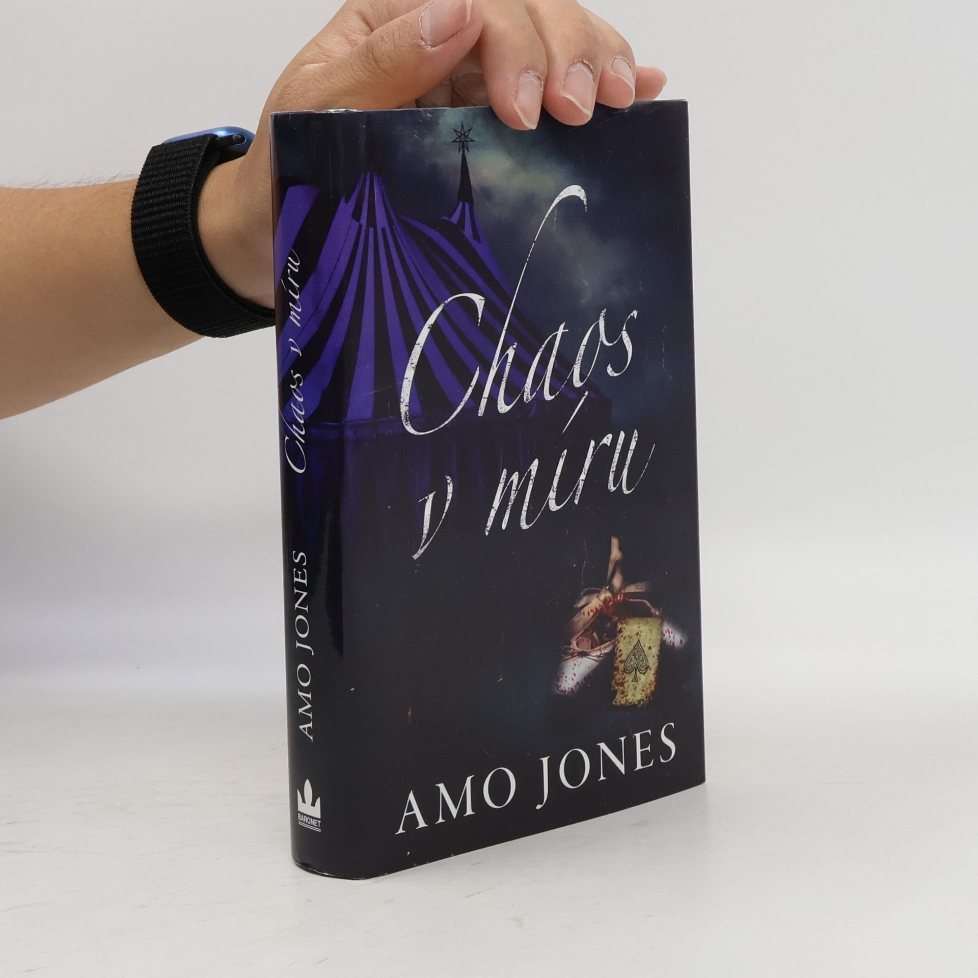 Amo Jones Chaos v míru