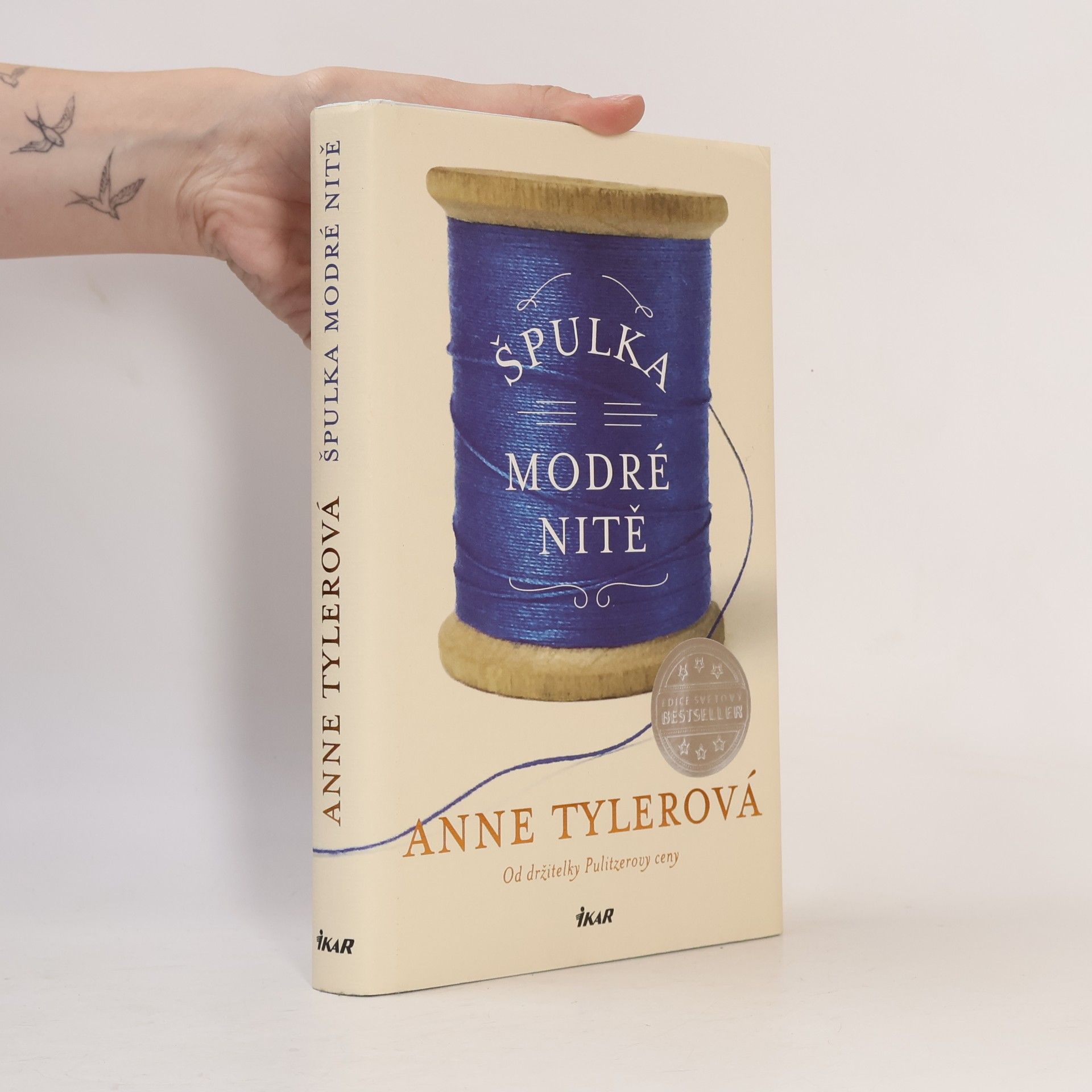 Anne Tyler Špulka modré nitě