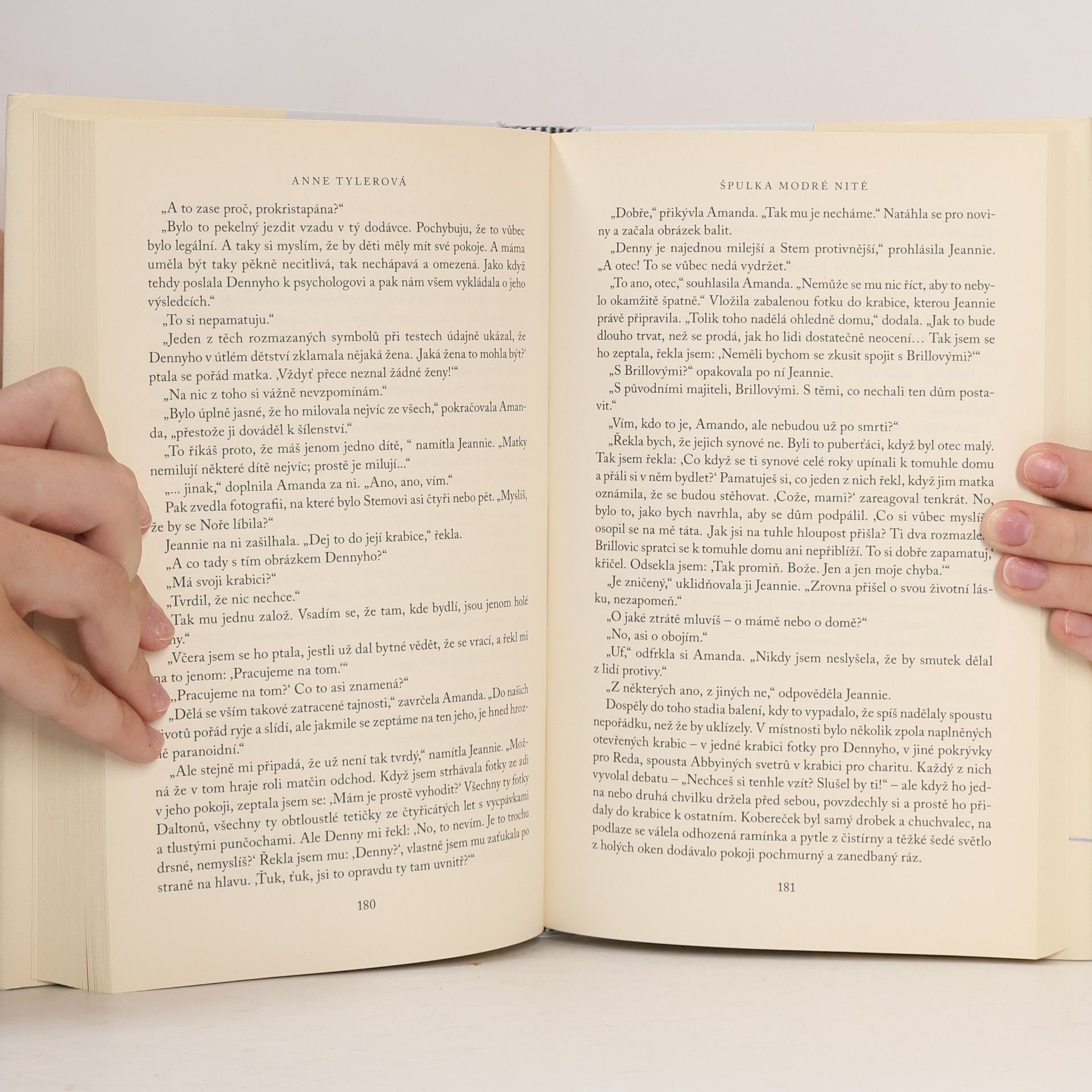 Anne Tyler Špulka modré nitě