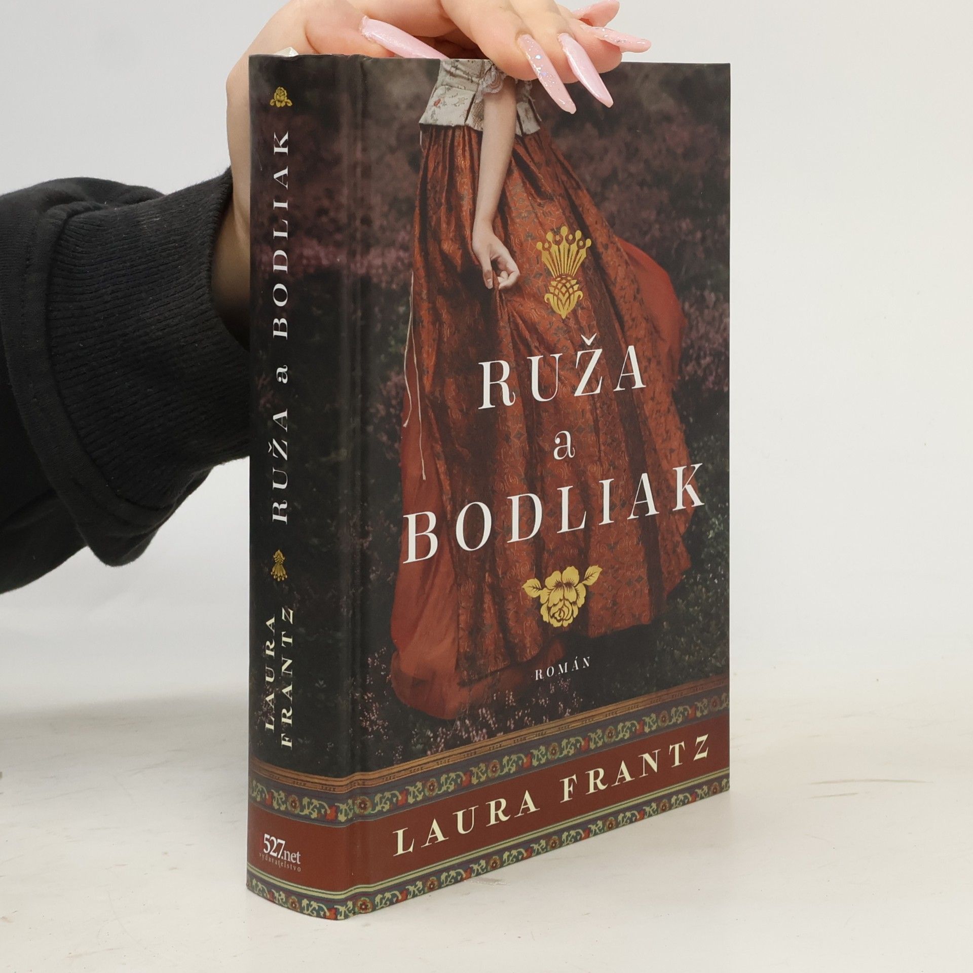 Laura Frantz Ruža a bodliak