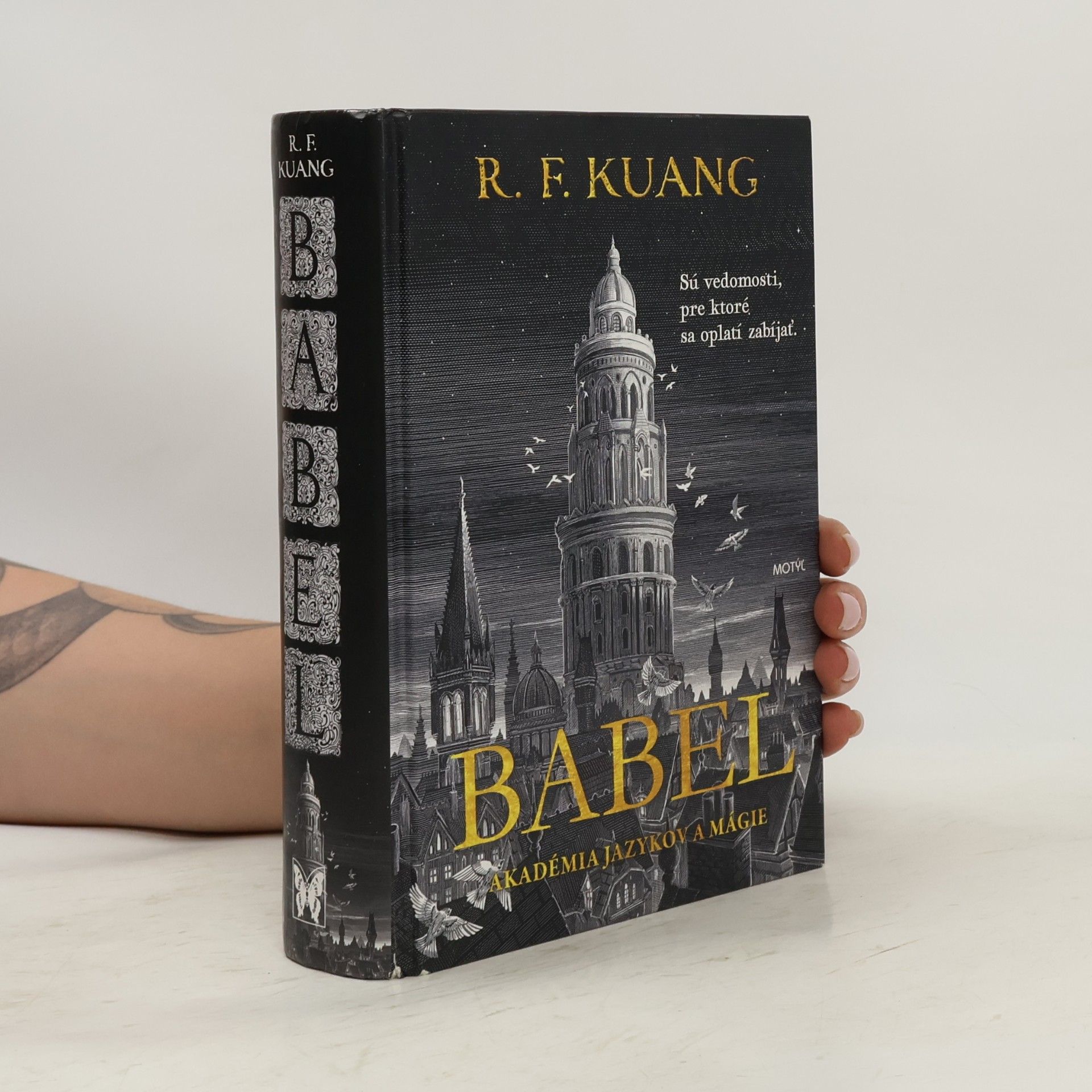 Babel. Akadémia jazykov a mágie