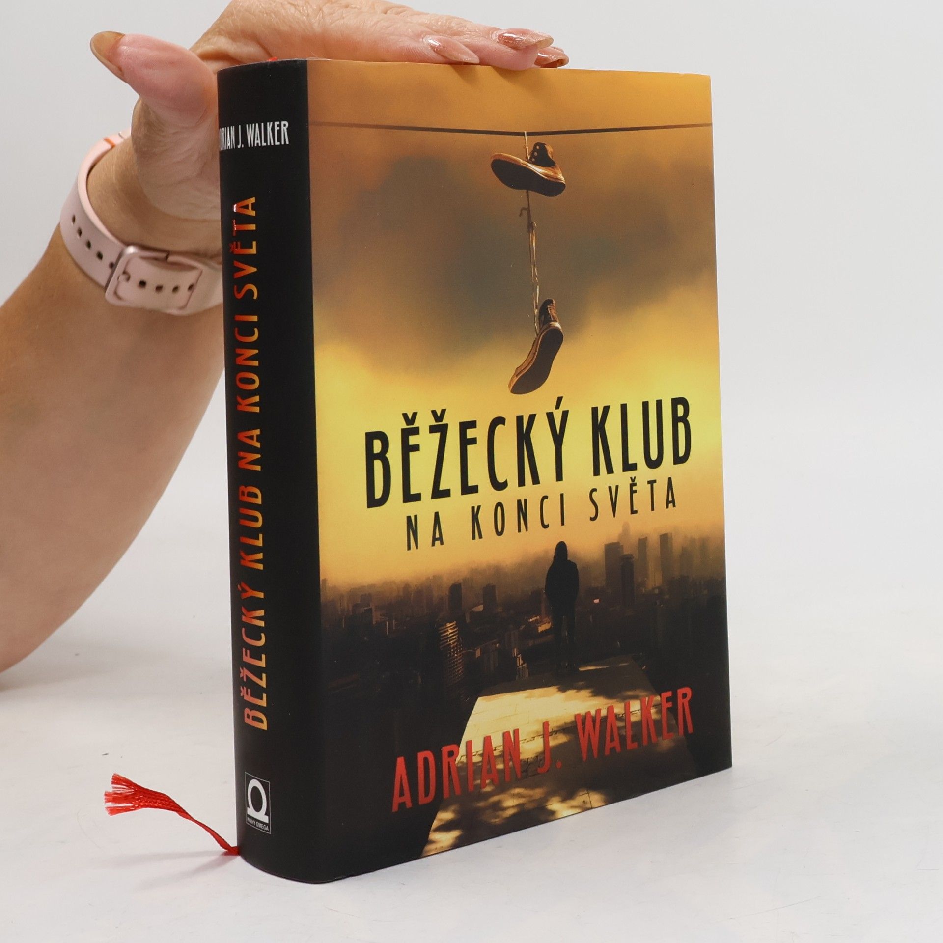 Adrian J. Walker Běžecký klub na konci světa