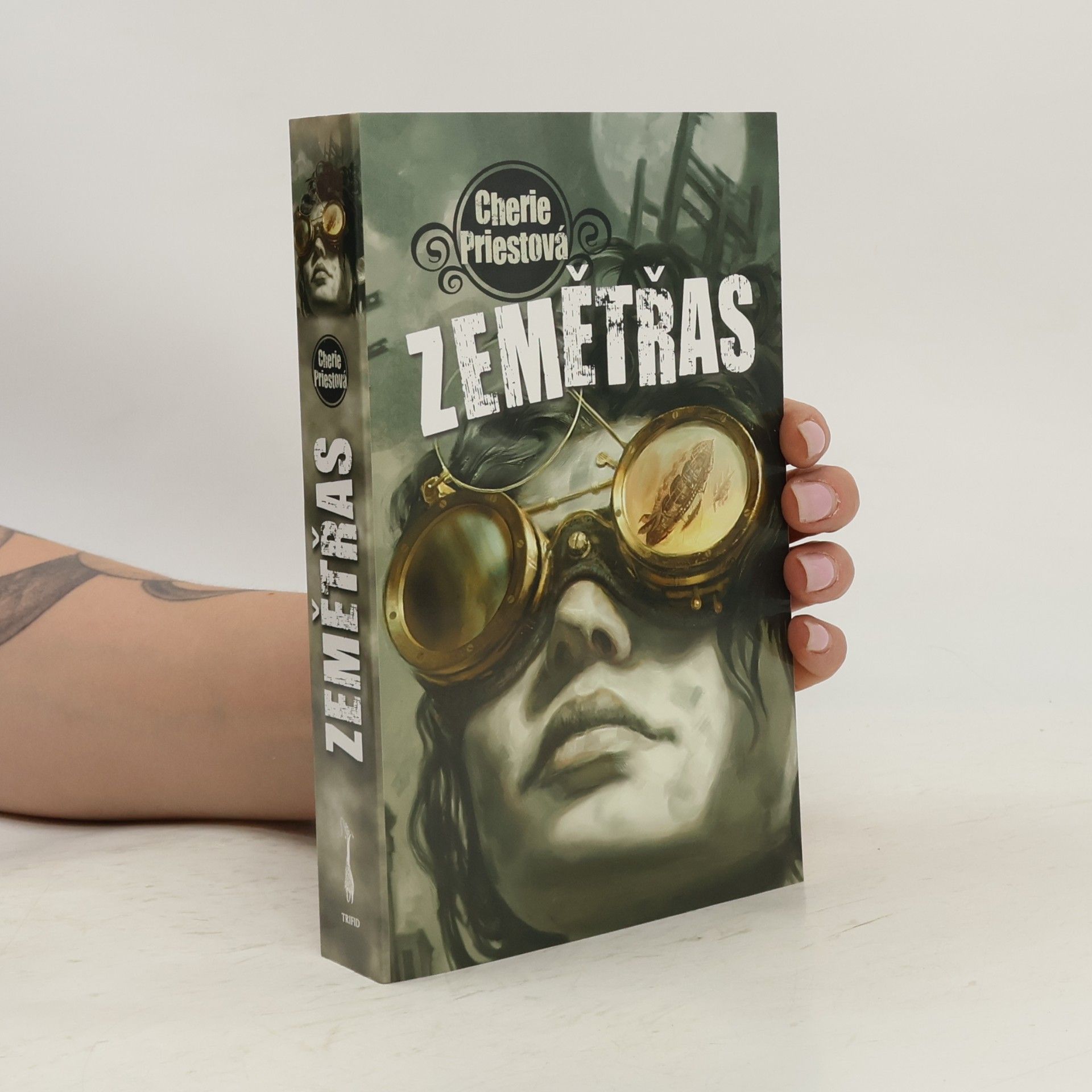 Cherie Priest Zemětřas (Mechanické století : kniha první)