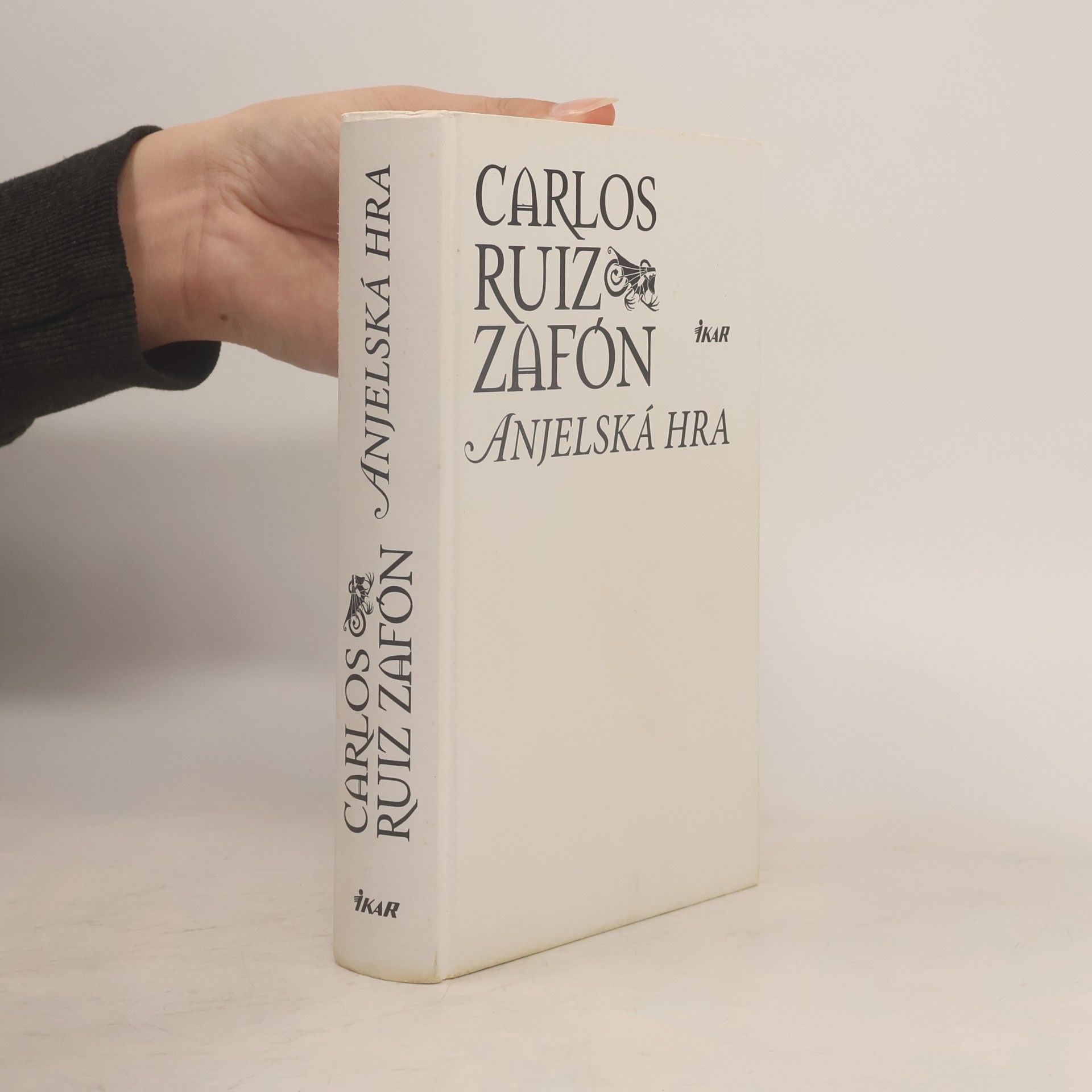 Carlos Ruiz Safon Anjelská hra
