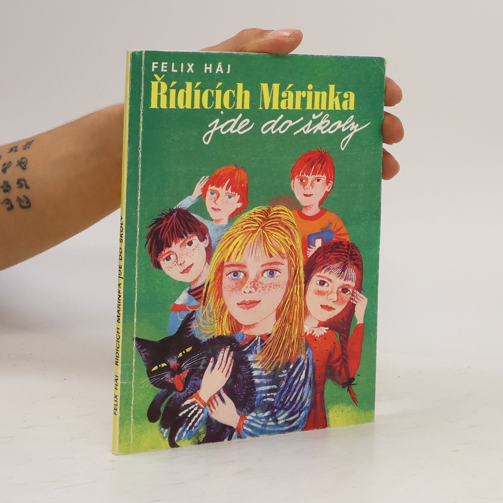 Felix Háj Řídících Márinka jde do školy
