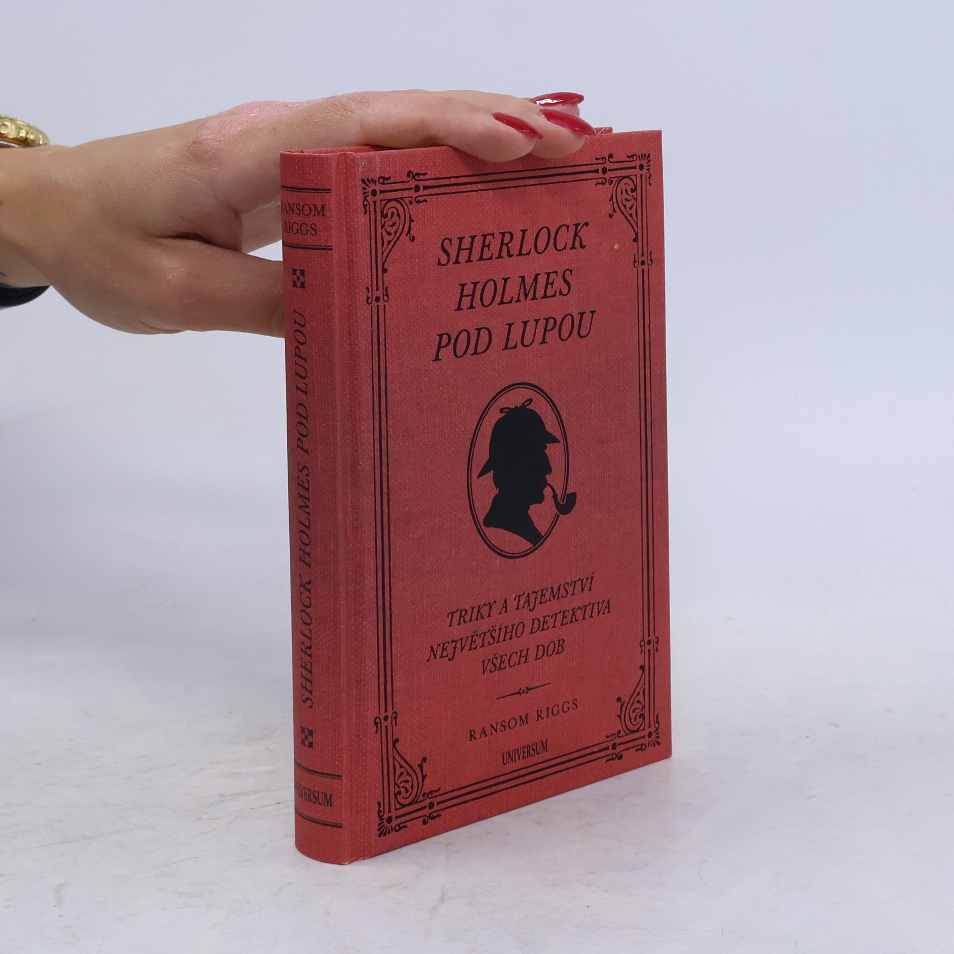 Ransom Riggs Sherlock Holmes pod lupou